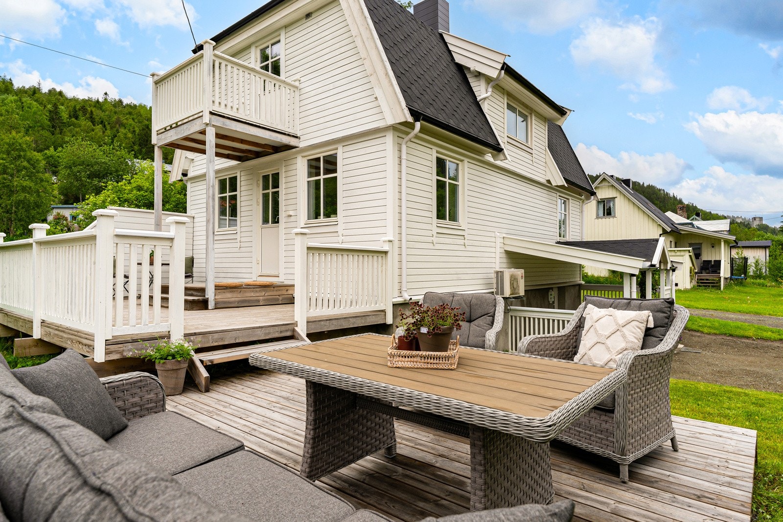 Her er det god plass til å kunne invitere venner og familie til sosiale lag Galleribilde