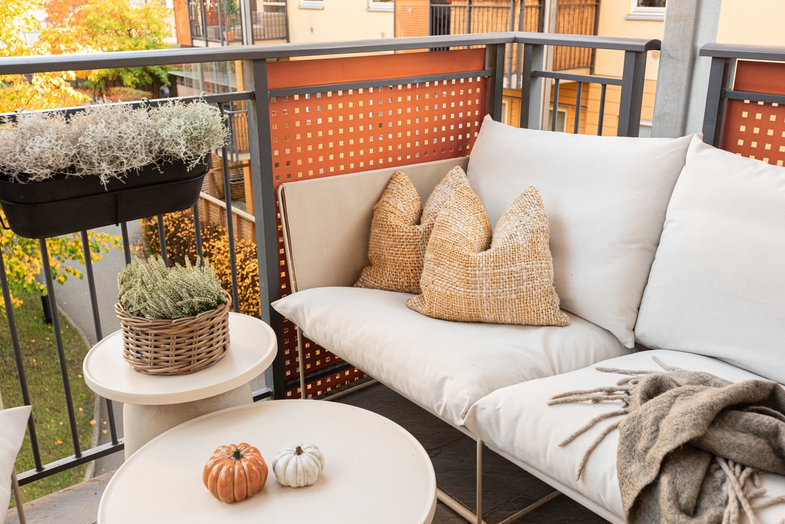 Fra stuen er det utgang til en flott balkong på ca. 6 kvm Galleribilde