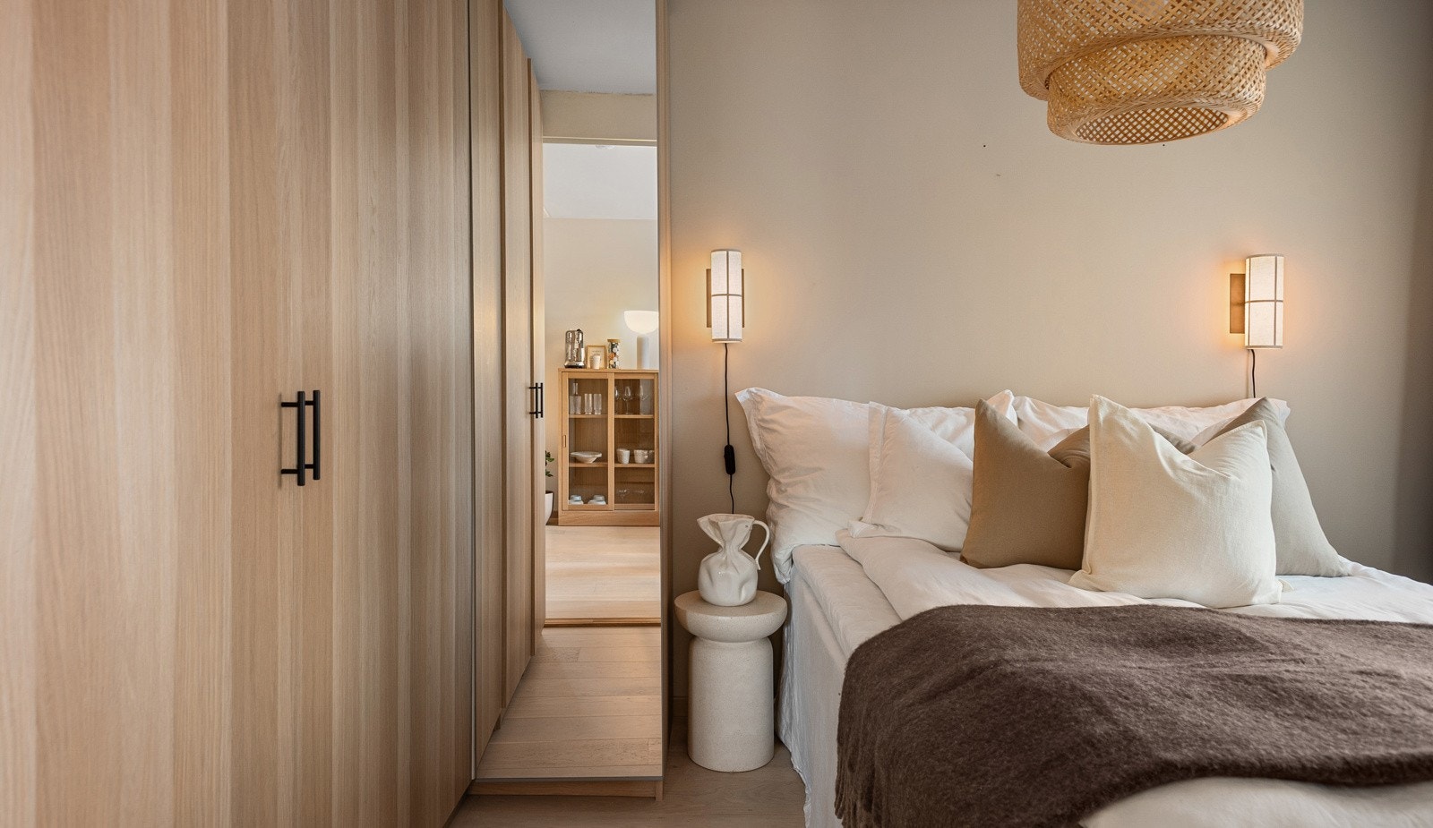 Soverommet er vendt mot rolig gårdsrom, noe som sikrer en fredelig og god natts søvn Galleribilde