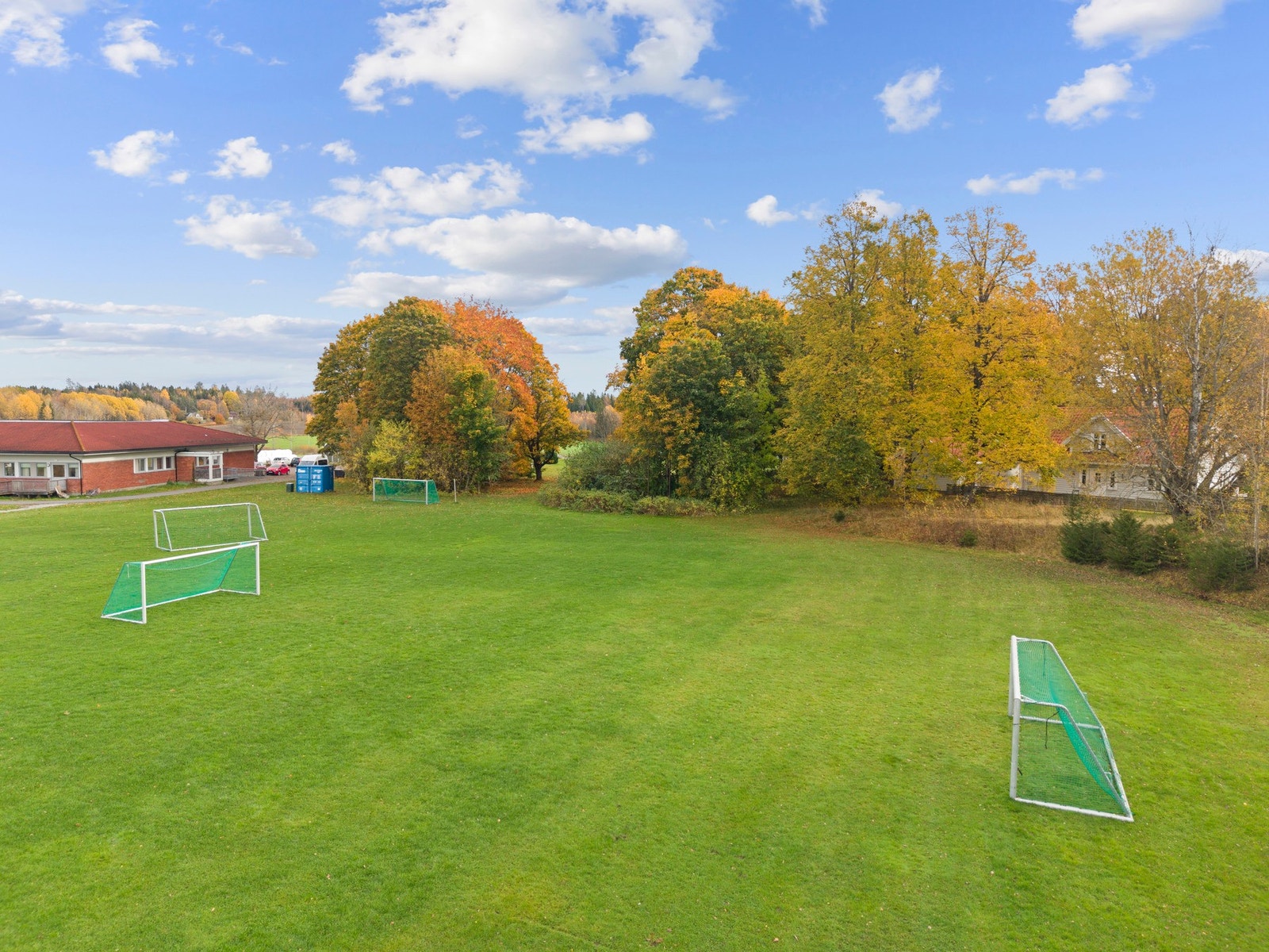 Fotballbane rett ved boligen Galleribilde