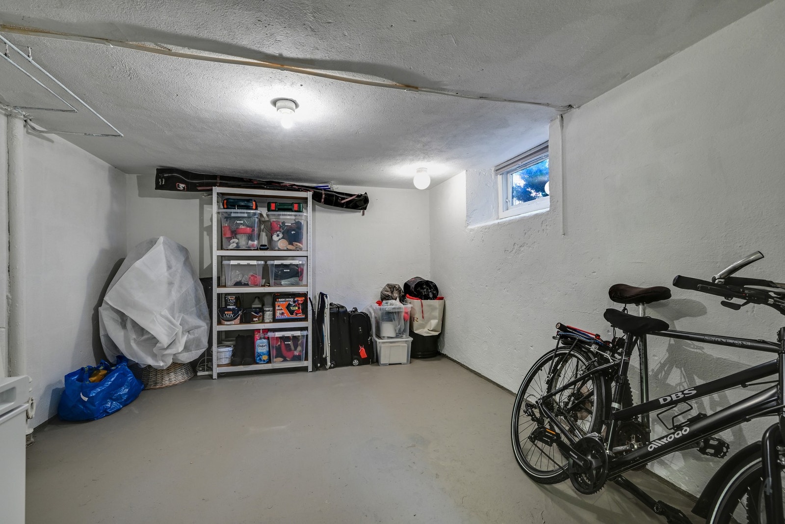 Lagerrom kjeller Galleribilde