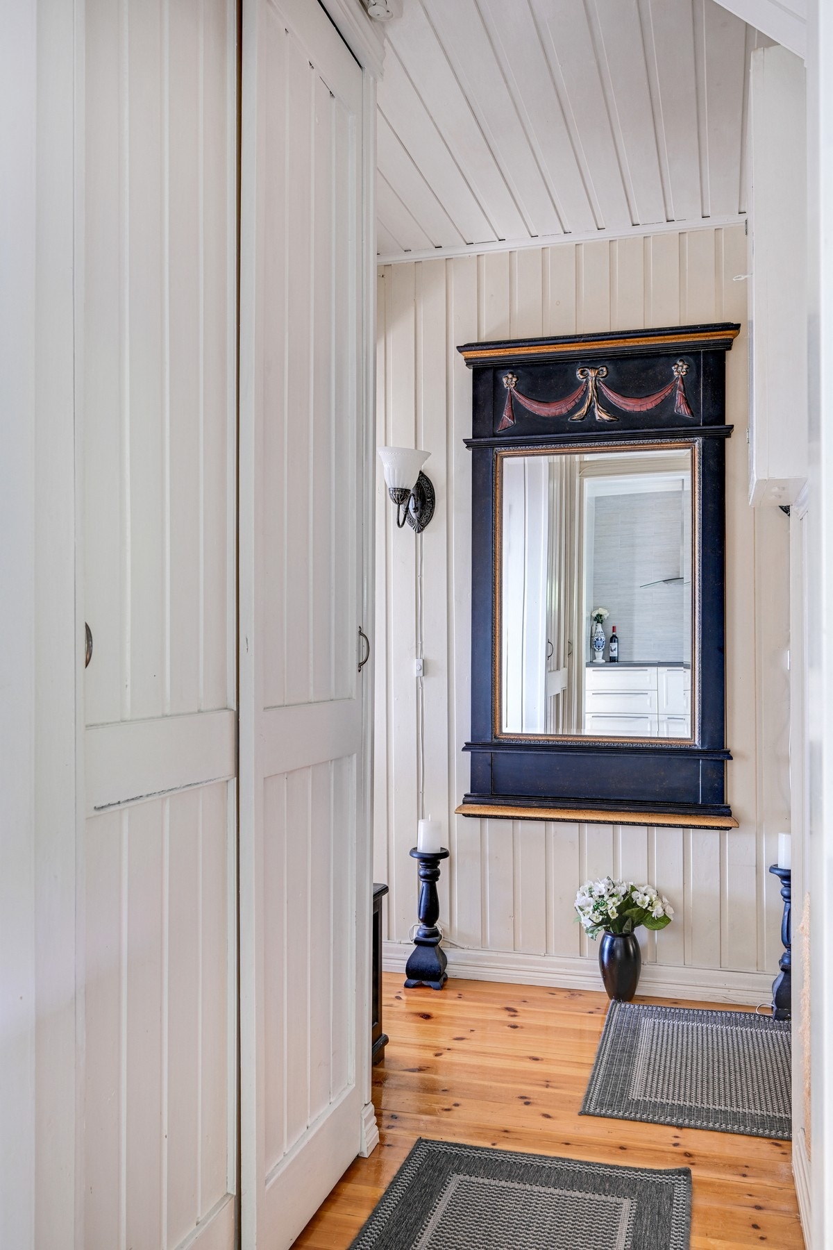 Og skyvedørdsgarderobe Galleribilde