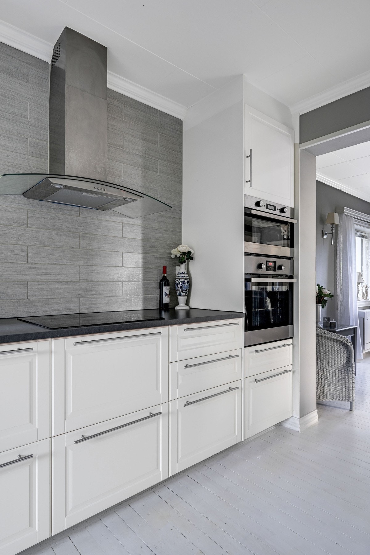 Et praktisk og godt arbeidskjøkken Galleribilde