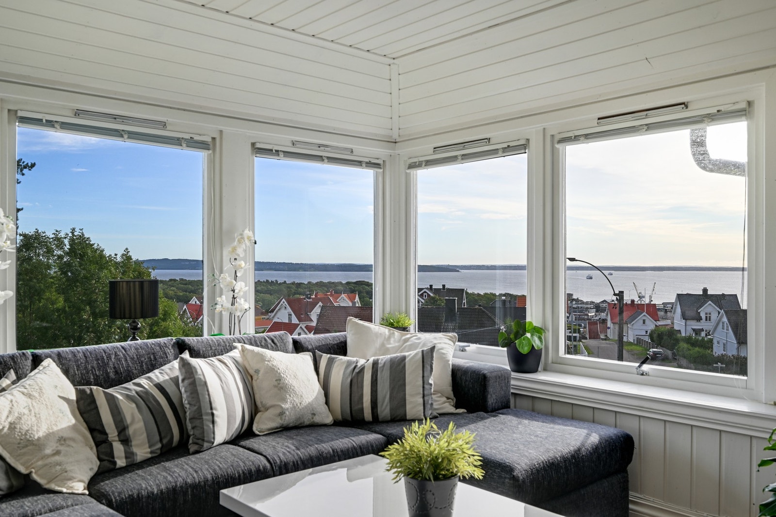 Her ser vi mot Østfold og Bastøferjene Galleribilde