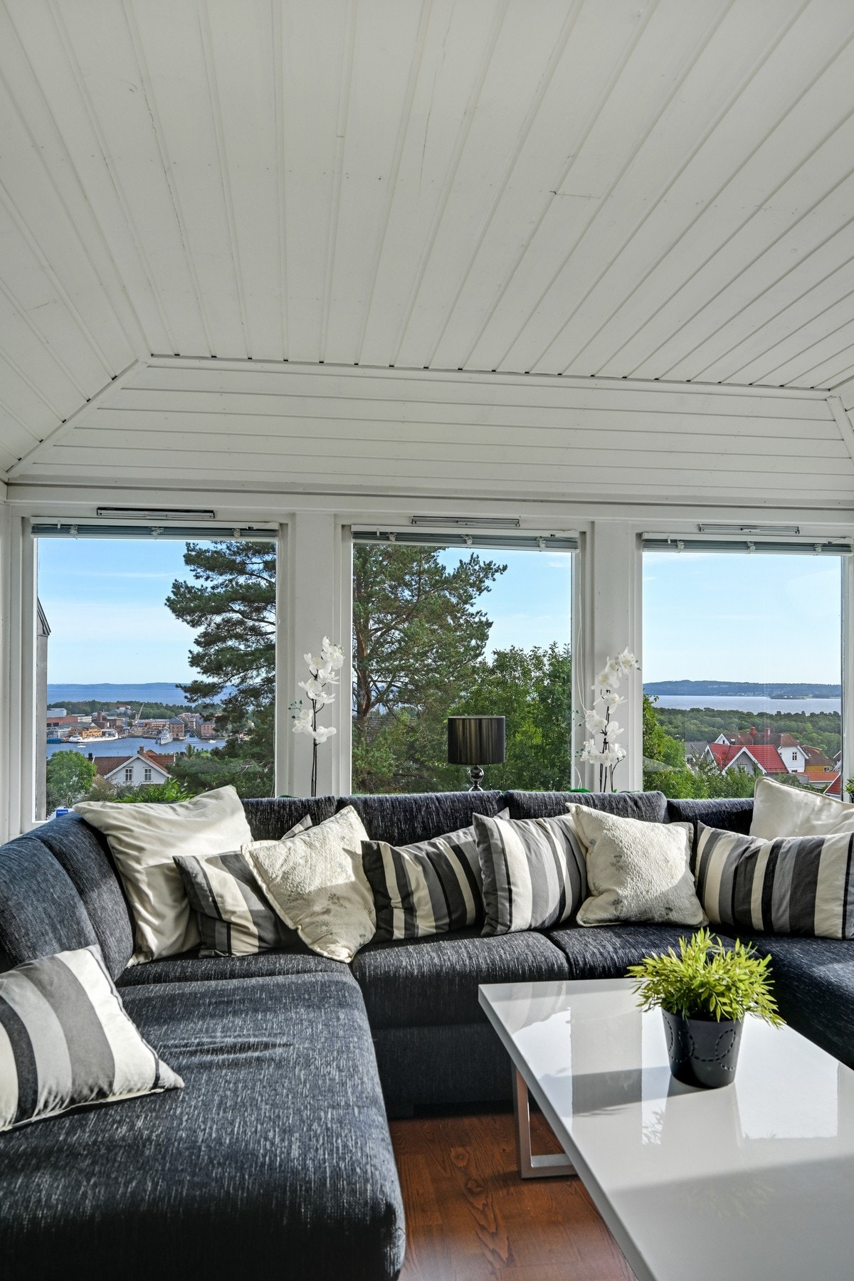 Fin utsikt også mens man ligger på sofaen... Galleribilde