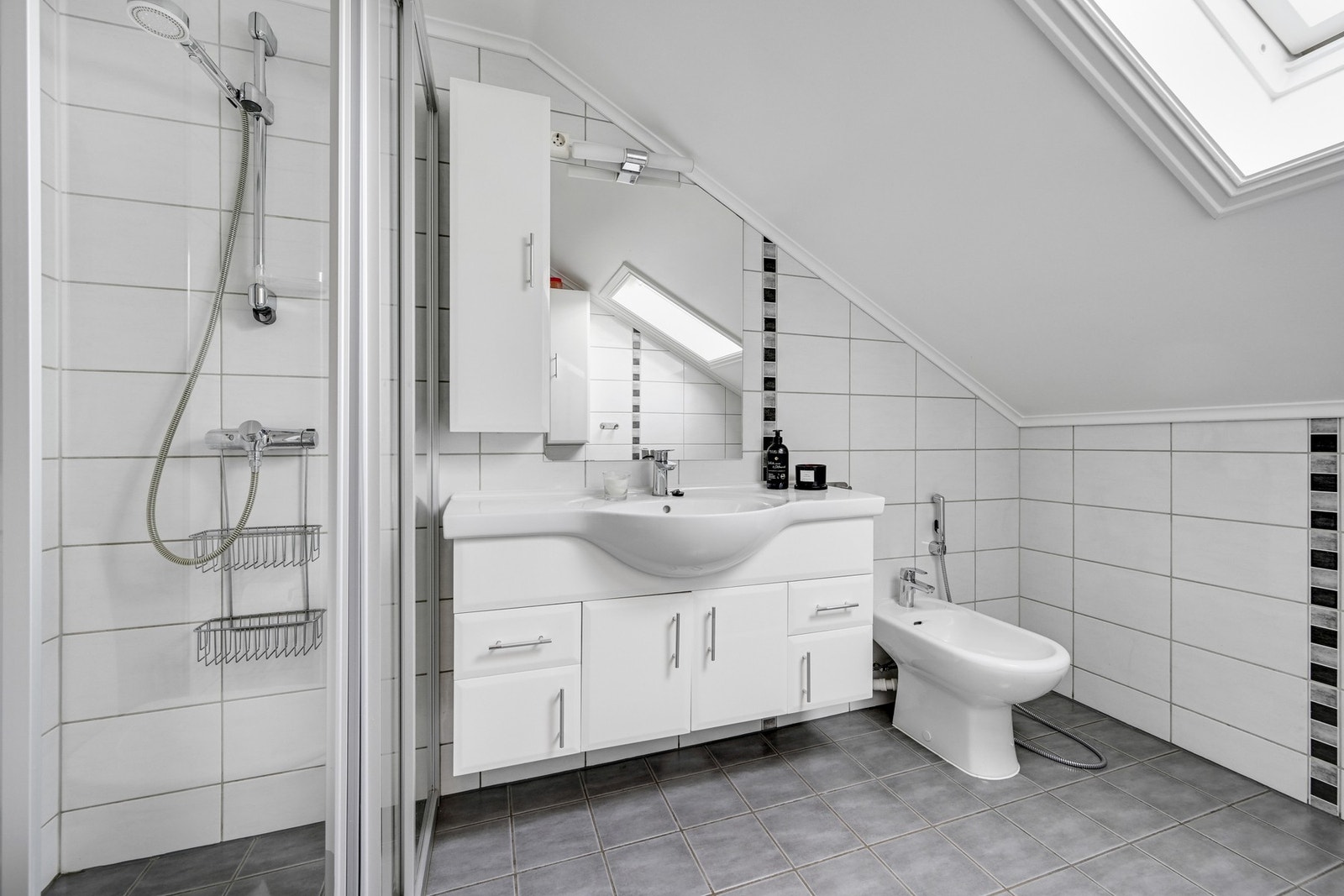 I denne etasjen finner vi boligens hovedbad Galleribilde