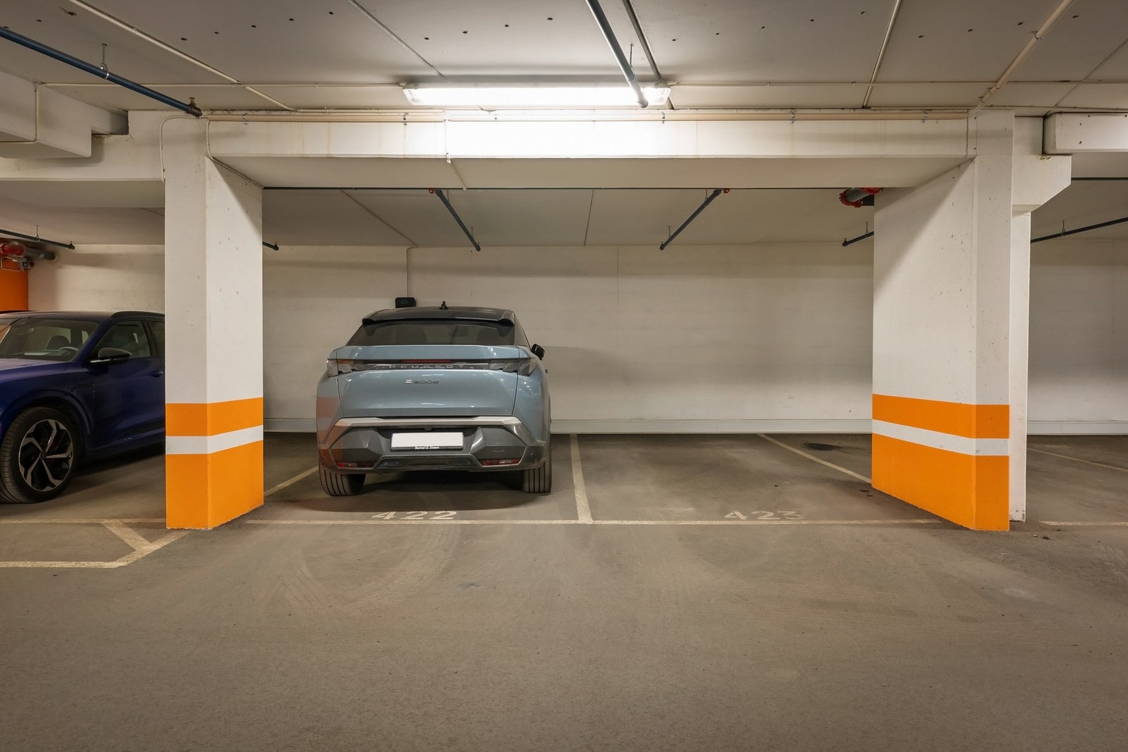 Det medfølger to garasjeplasser med EL-lader rett ved inngangspartiet med heis. Galleribilde