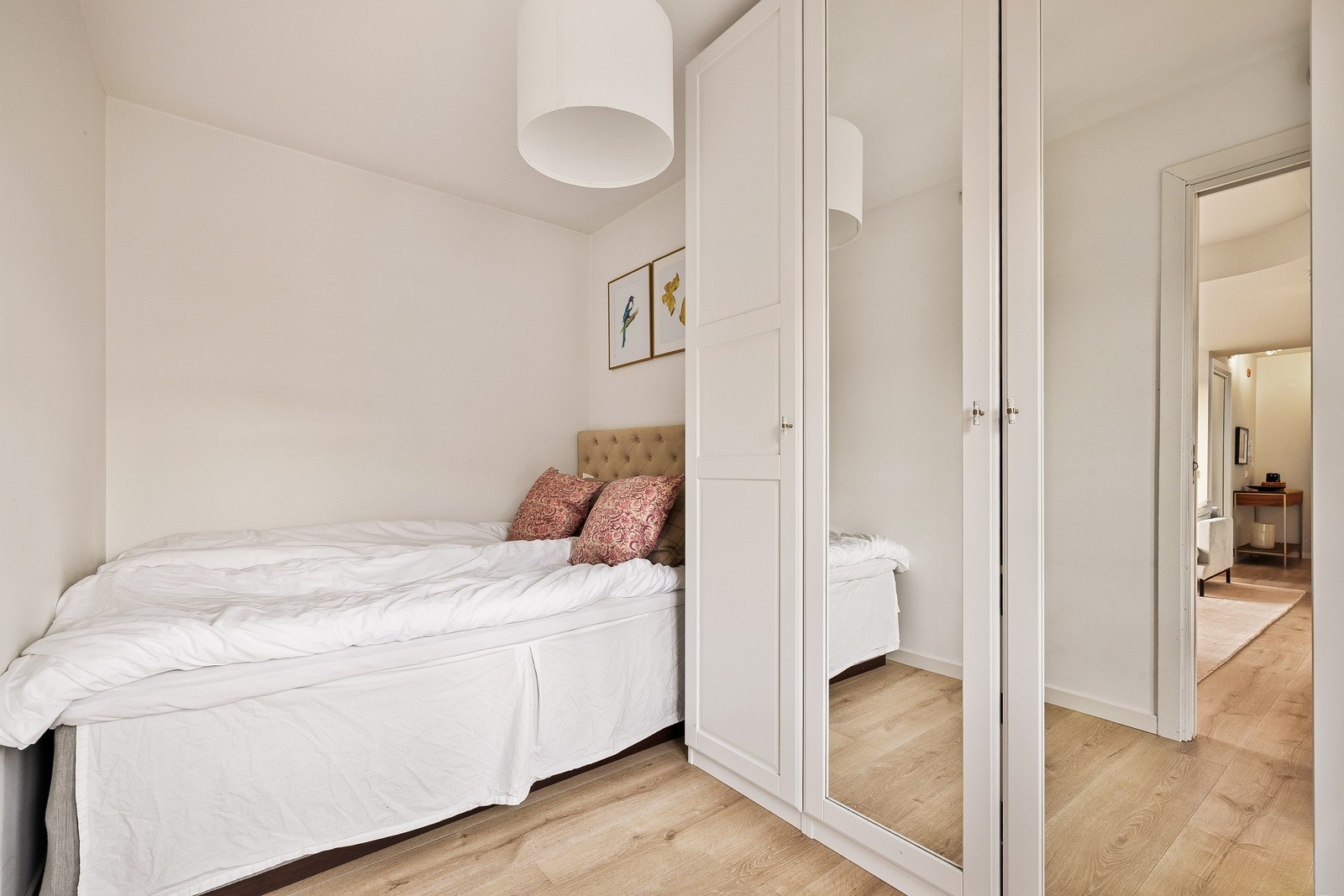 Fransk balkong, god oppbevaringsplass på soverom og er på ca. 8 m² Galleribilde