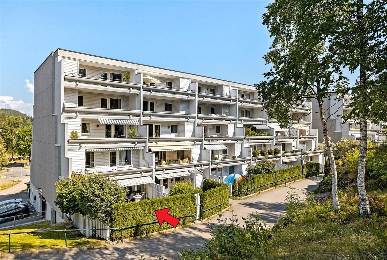 Leiligheten er en del av Vestlitoppen borettslag, som består av 159 andeler. OBOS er forretningsfører. Galleribilde