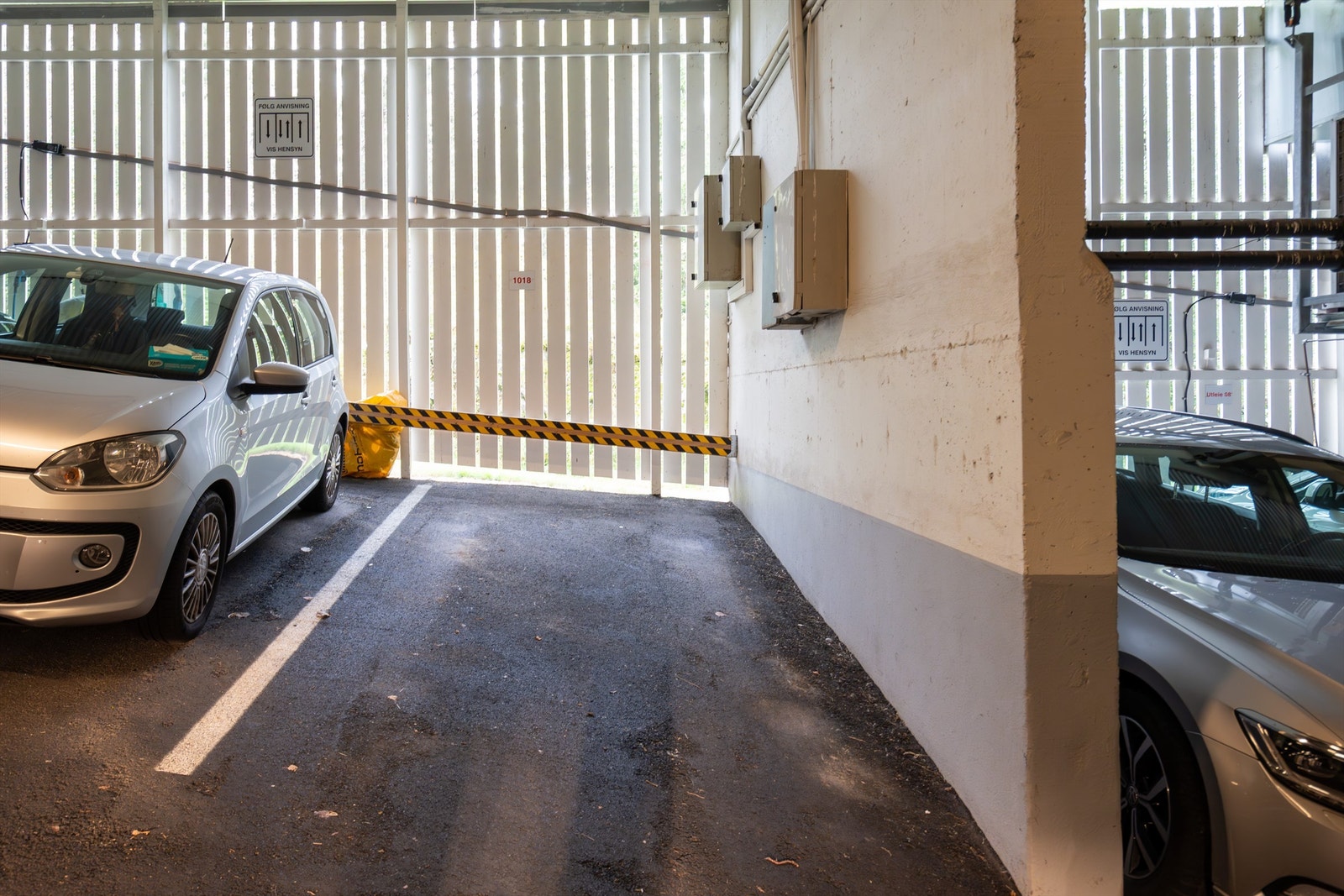Det medfølger garasjeplass til leiligheten. Galleribilde