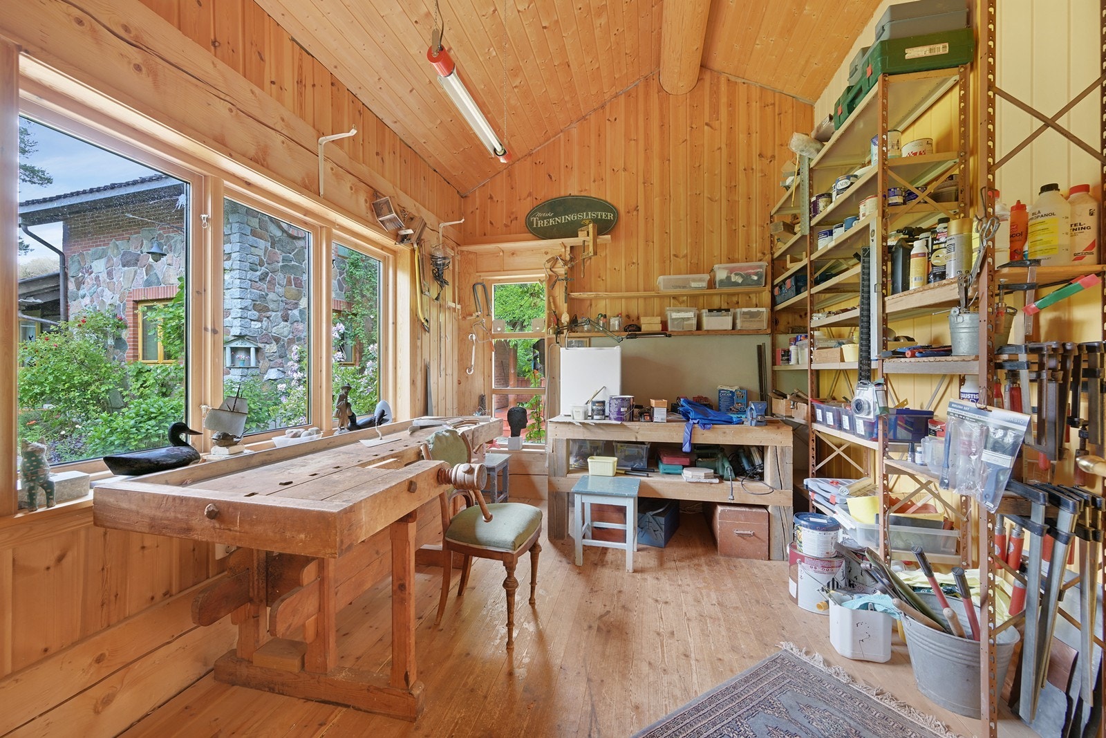 Hobbyrom/lager kontorbygning Galleribilde