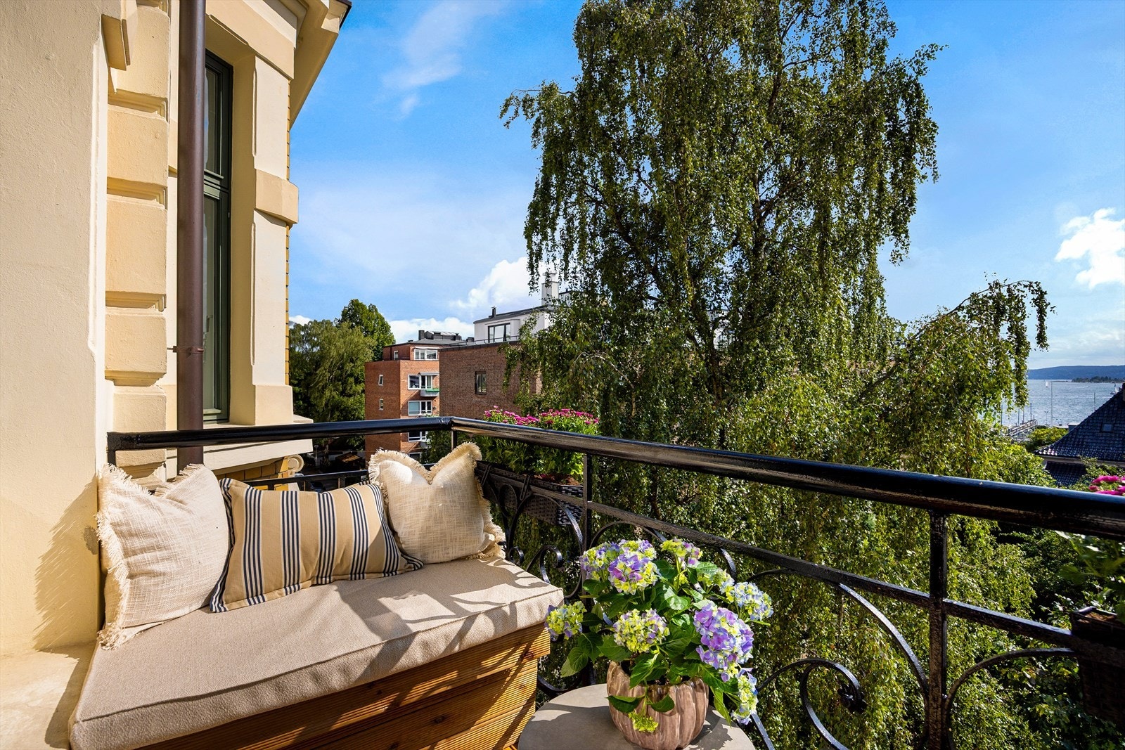 Her er det plass til en hyggelig sittegruppe. Galleribilde