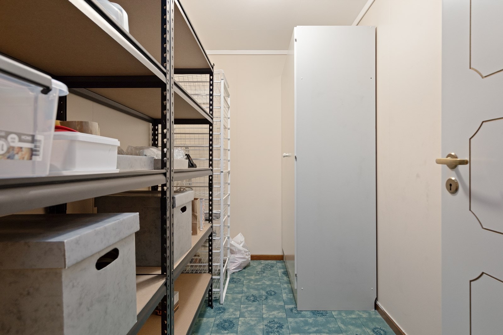 med godt av oppbevaringsplass. Galleribilde