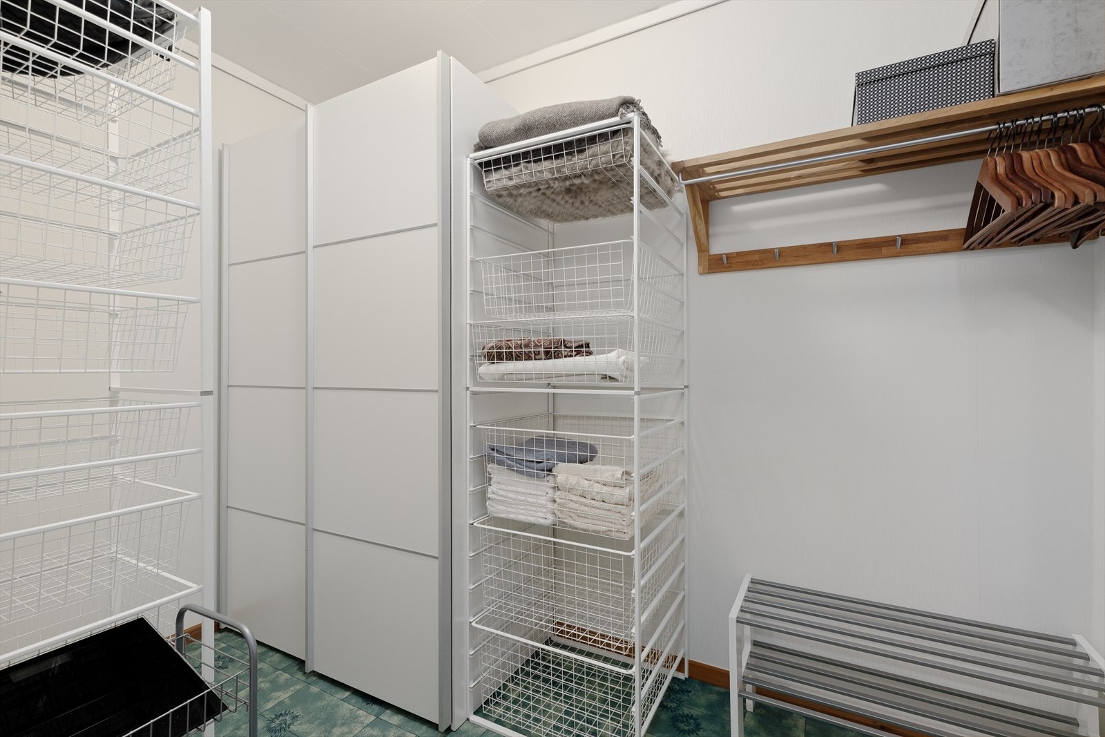 I etasjen finn ein to boder .. Galleribilde