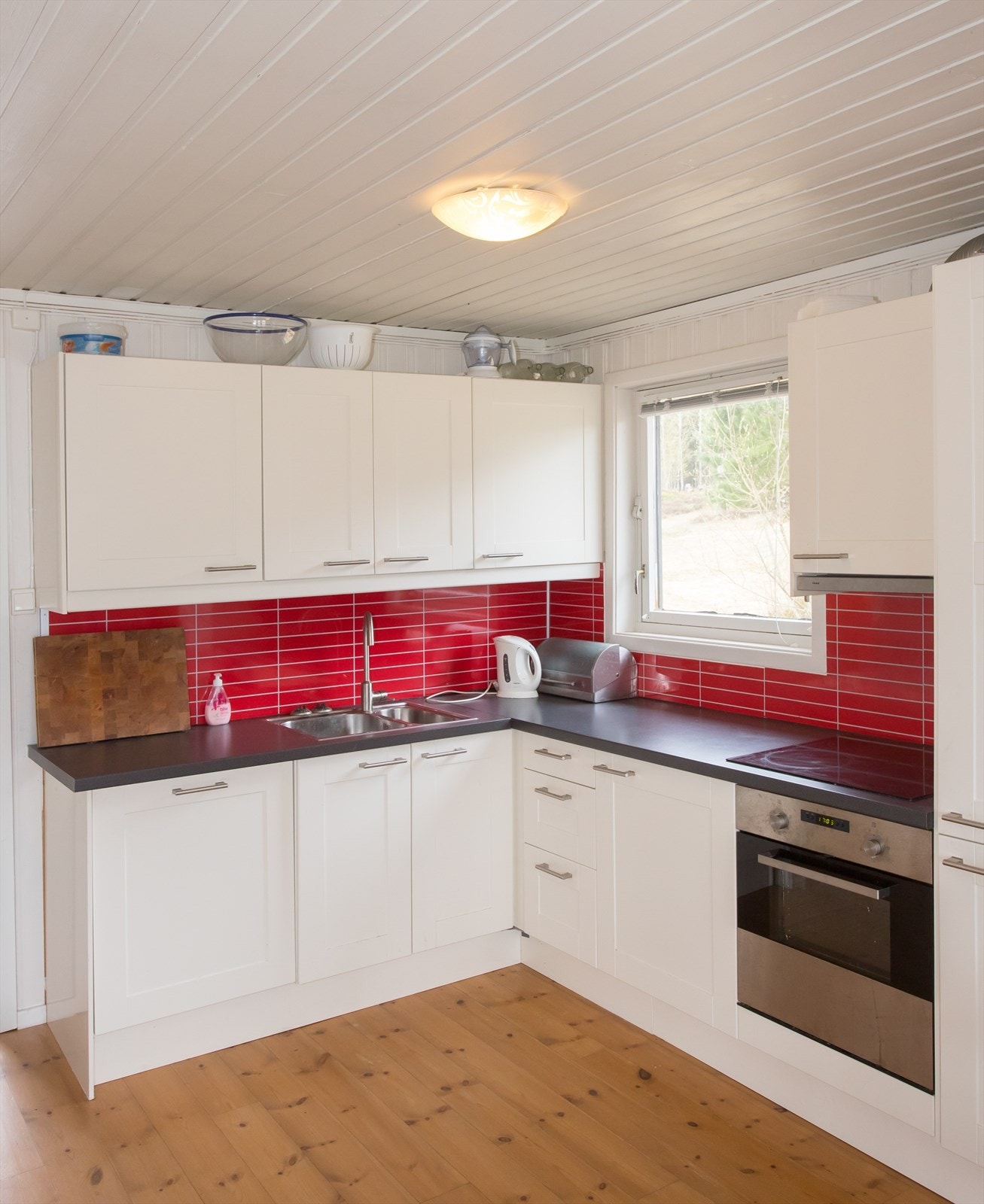 Kjøkken - selges som forevist inkl. hvitevarer. Galleribilde