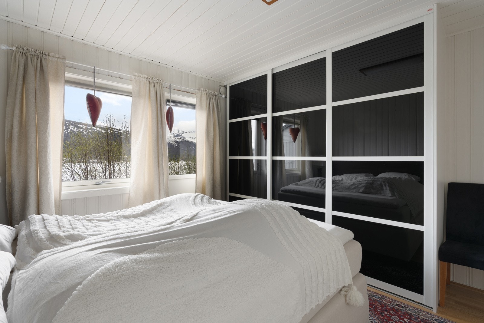 Skyvedørsgarderobe. Galleribilde