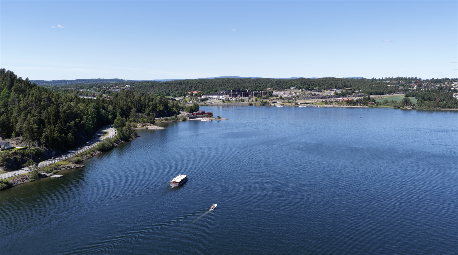 Steinsfjorden terrasse fra øst. Galleribilde
