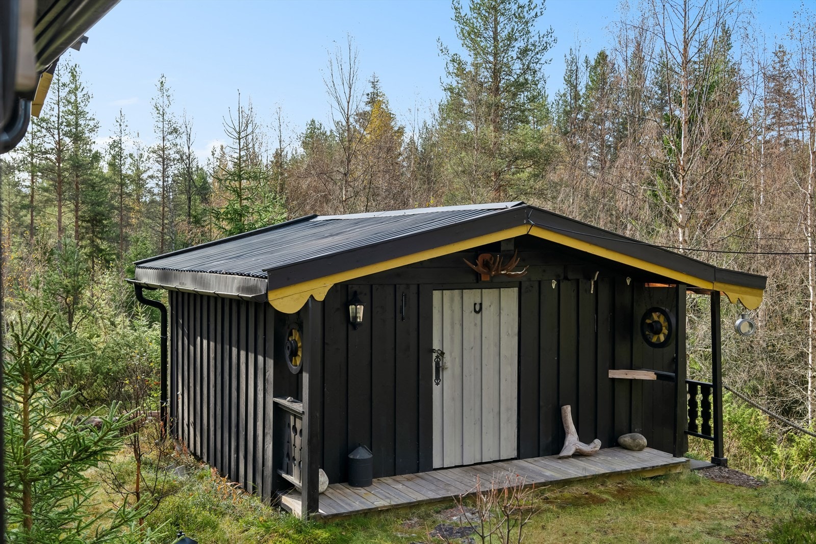 Vedskjul/bod Galleribilde