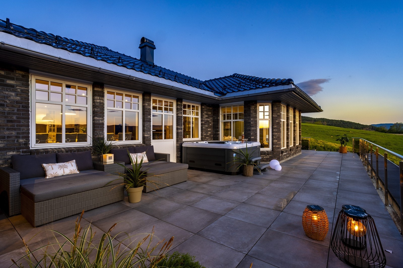 Her kan du nyte lange solrike dager og et nydelig utsyn i rolige og naturnære omgivelser. Galleribilde