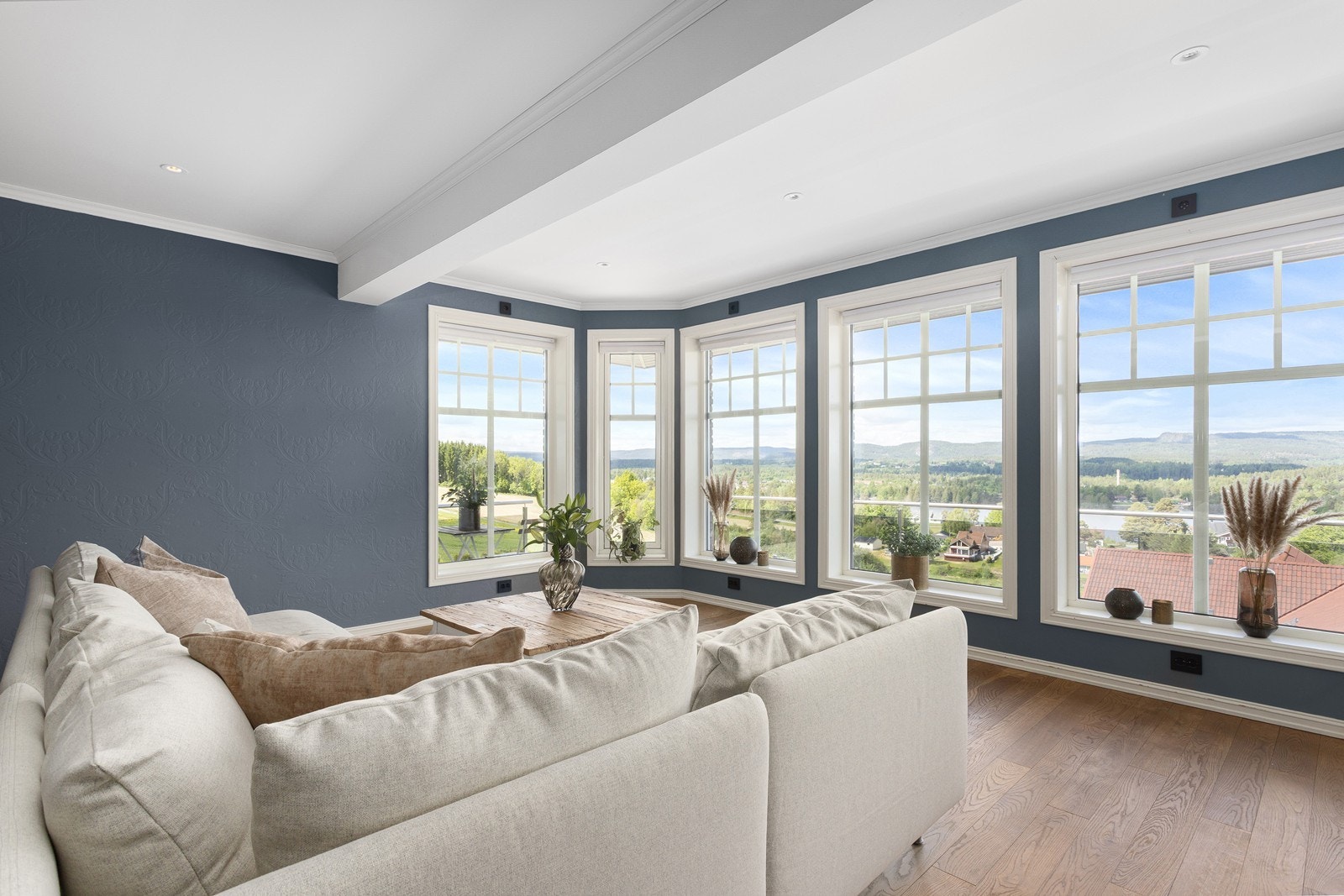 Et lyst og innbydende rom med plass til hele familien! Galleribilde