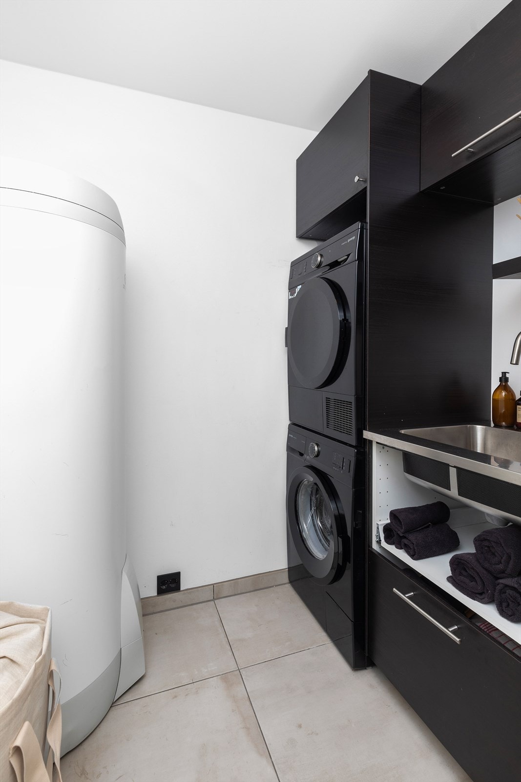 Vaskerom Galleribilde