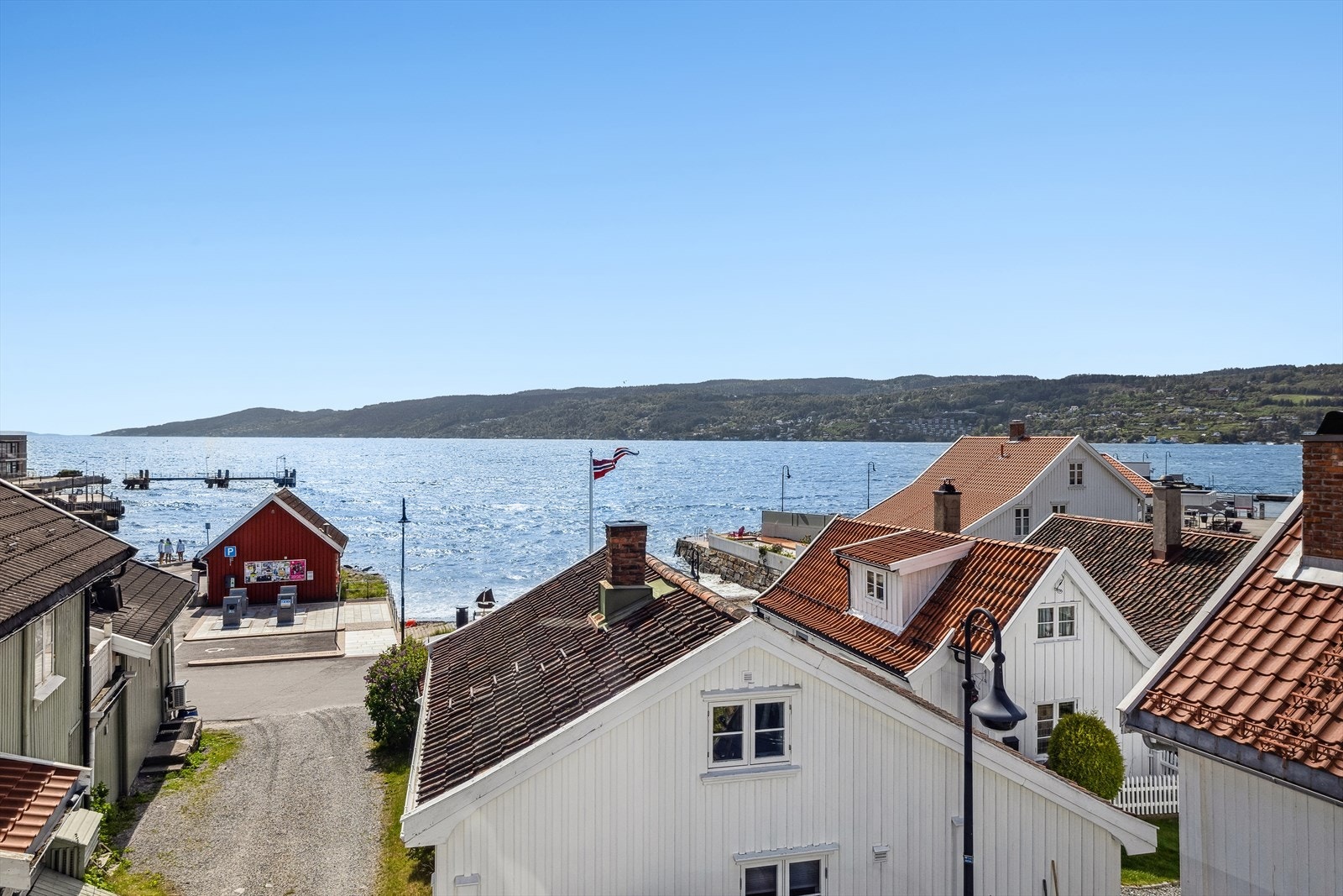 Nydelig fjordutsikt fra boligen Galleribilde