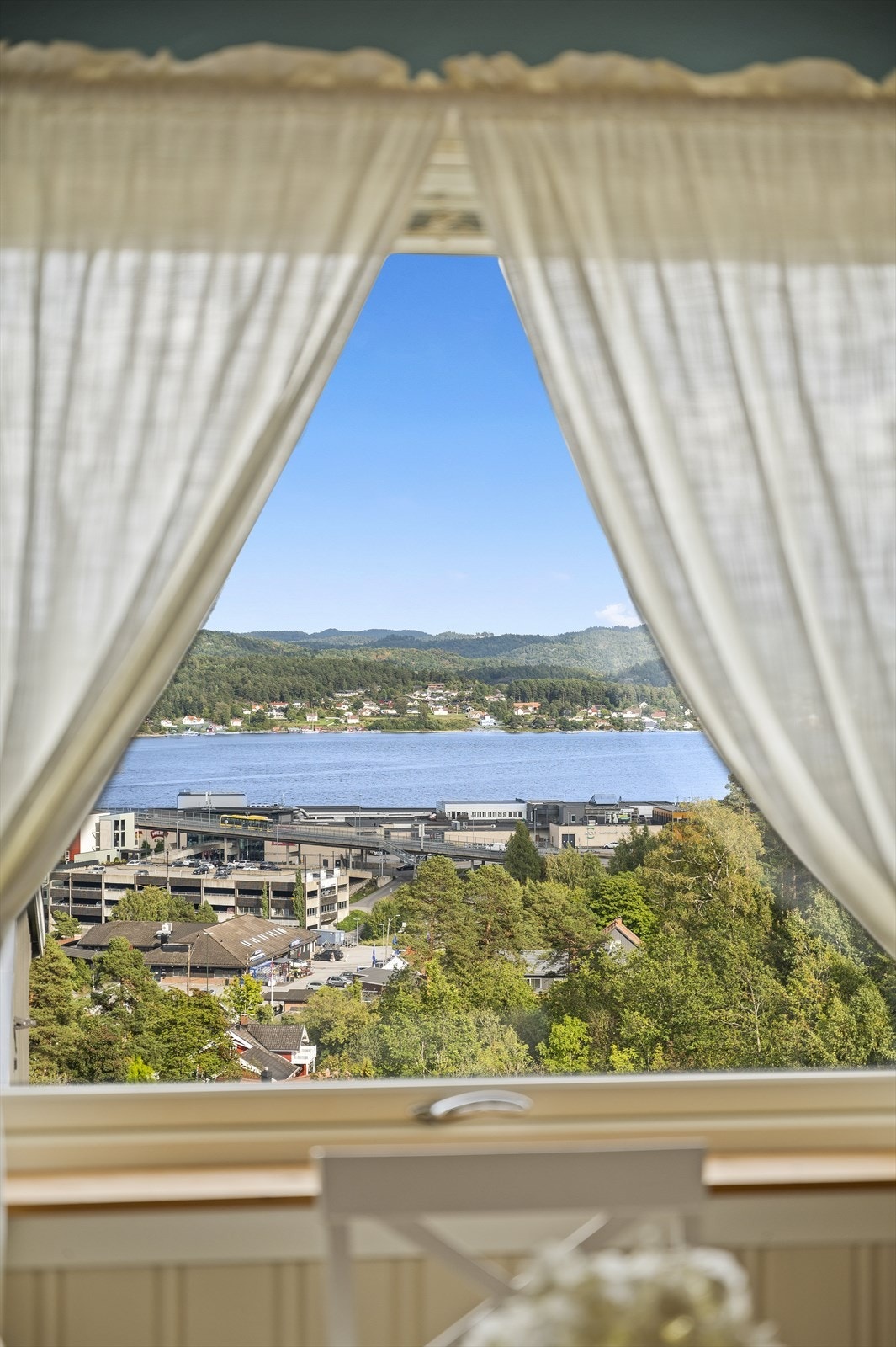 Utsikt fra kjøkkenet Galleribilde