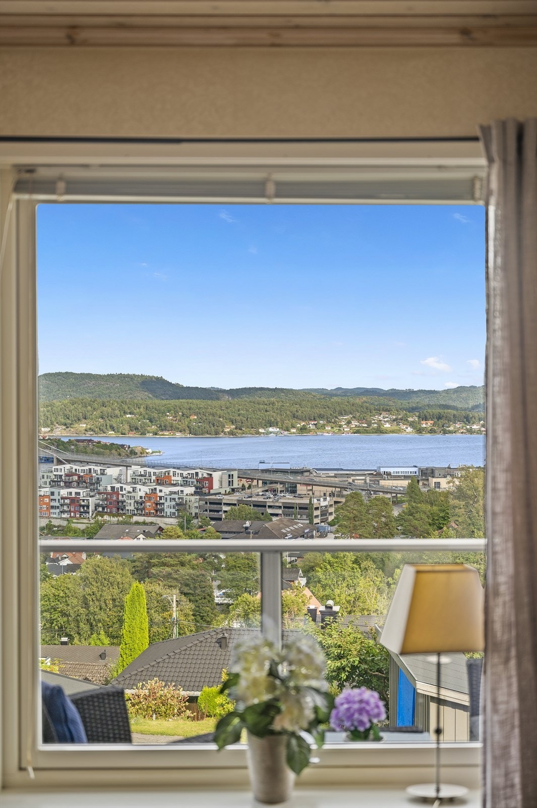 Utsikt fra stuen.... Galleribilde