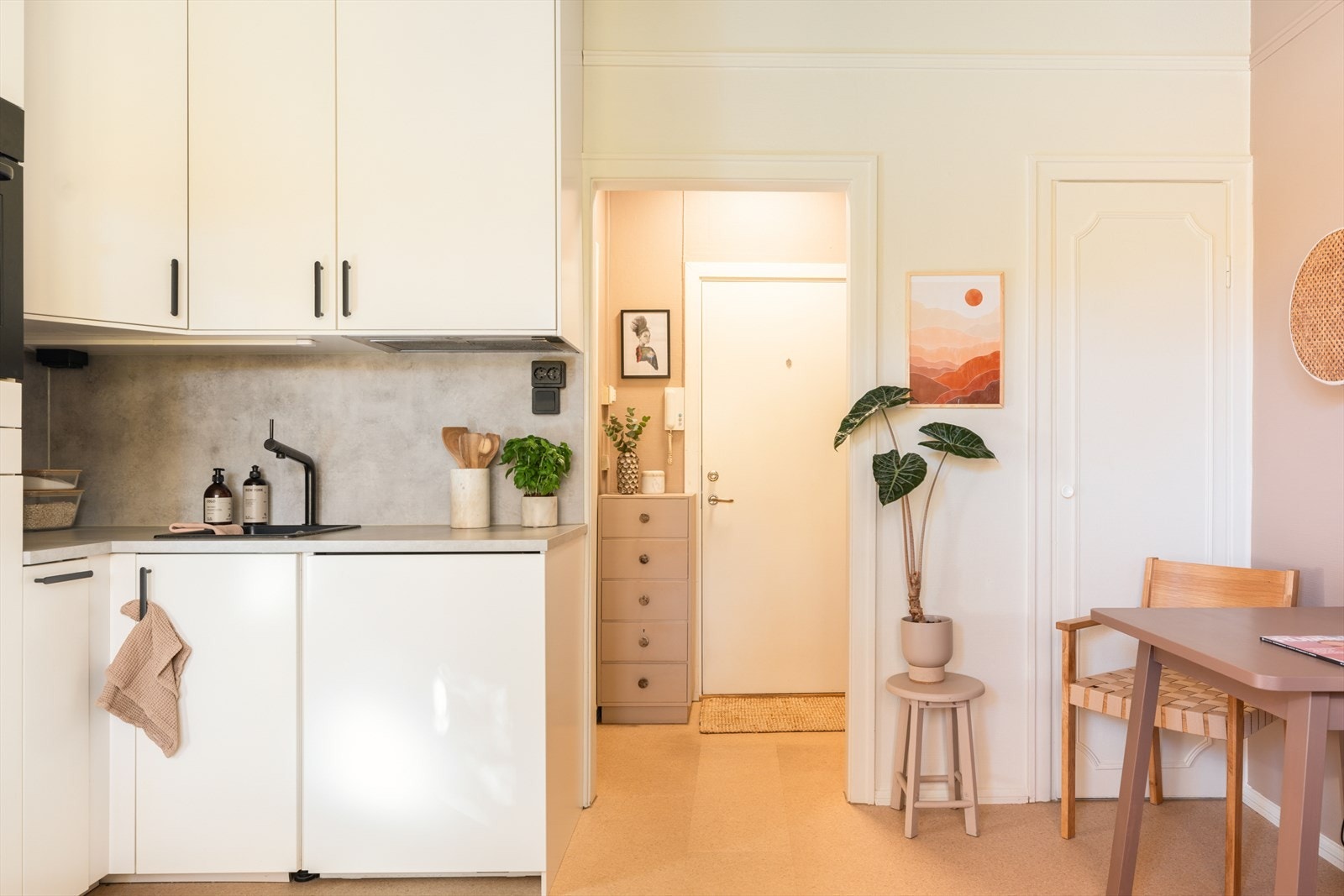 Leiligheten disponerer en kjellerbod Galleribilde