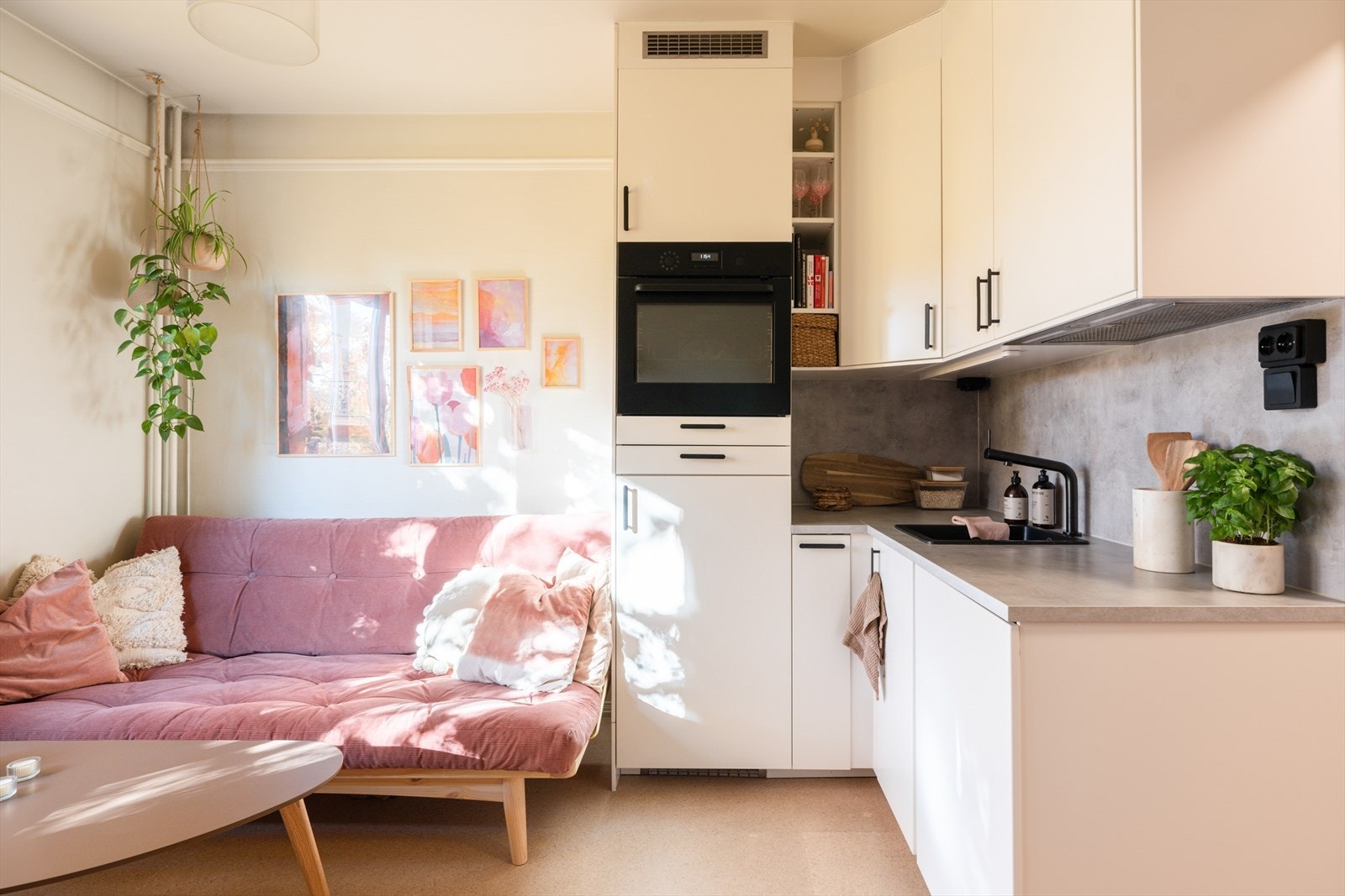 Arealeffektiv og lekker 1-roms med attraktiv og sentral beliggenhet på Torshov/Grünerløkka! Galleribilde