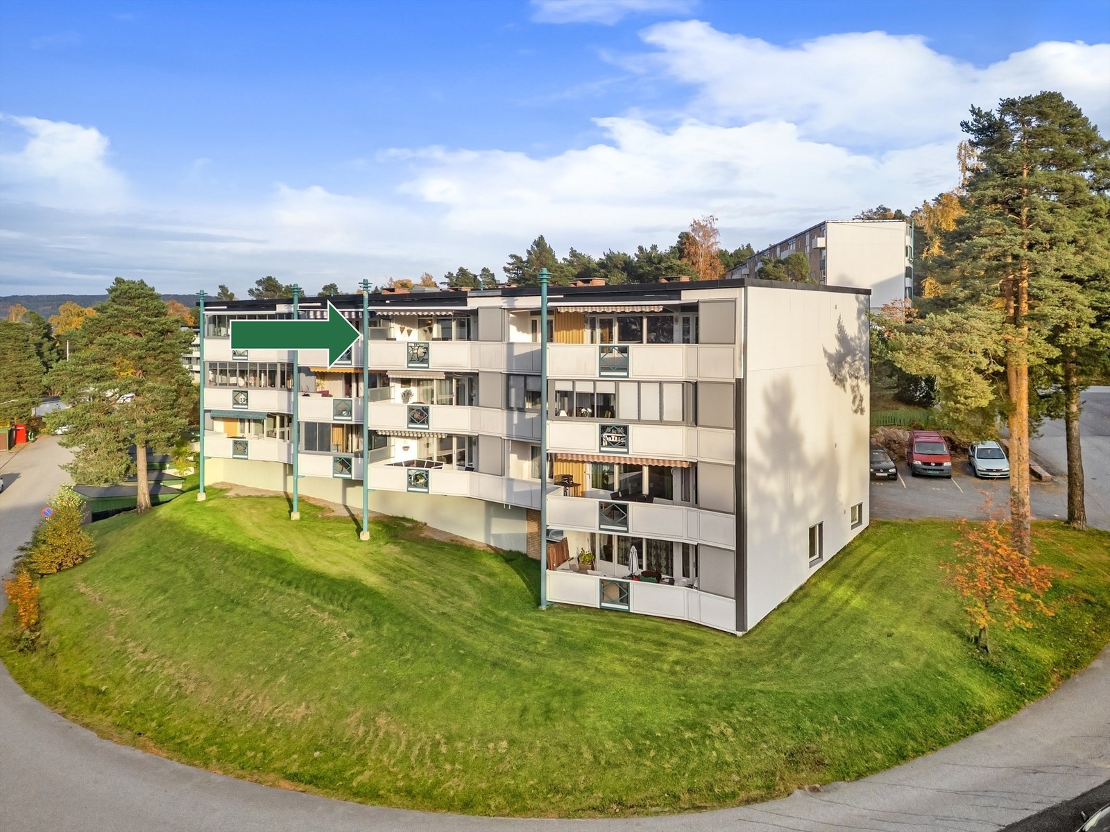 Felles overbygget inngangsparti med videre trappeadkomst til leilighetens etasjeplan (3. etasje) Galleribilde