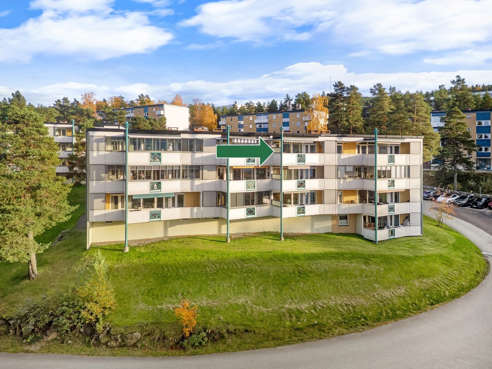 Pen 2-roms leilighet beliggende i øverste etasje (3. etasje) Galleribilde