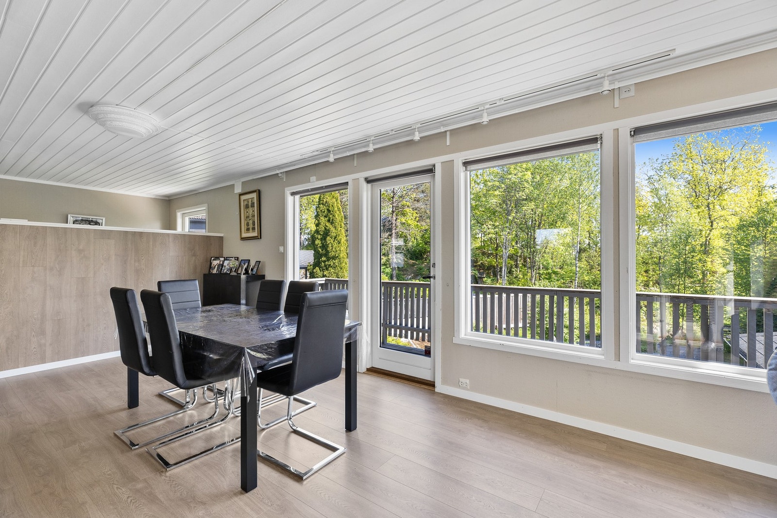 Utgang til balkong på ca. 7 kvm Galleribilde