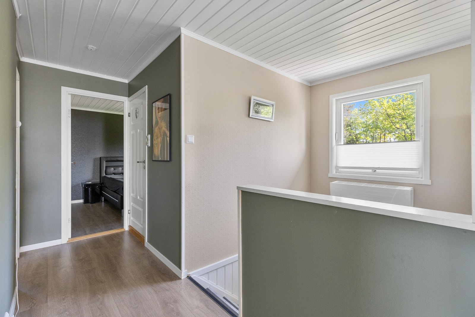 Trappeløp til underetasjen Galleribilde