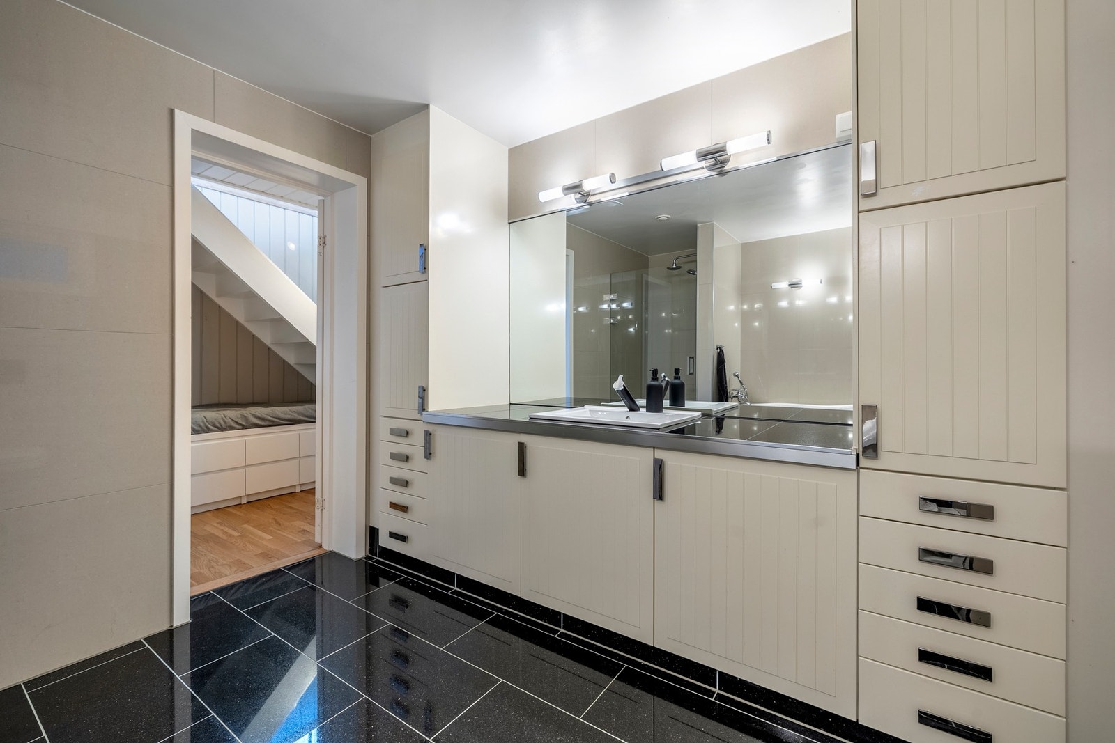 Flott finish og fin innredning Galleribilde