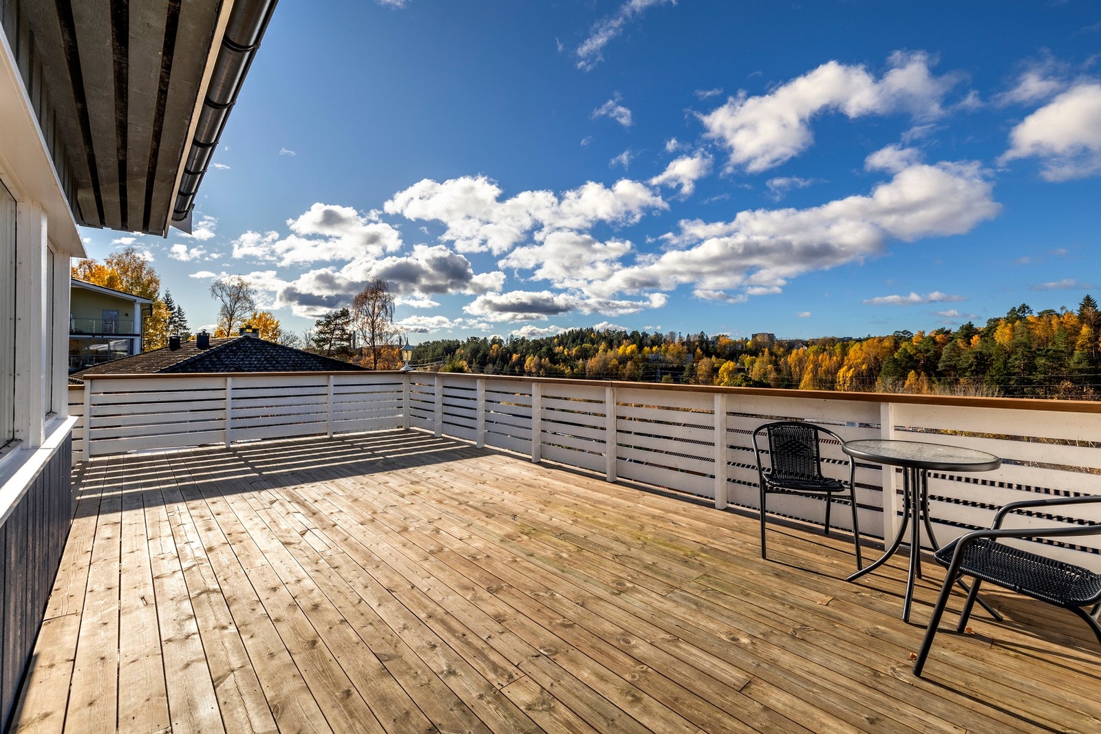 Syd og vestvendt terrasse Galleribilde