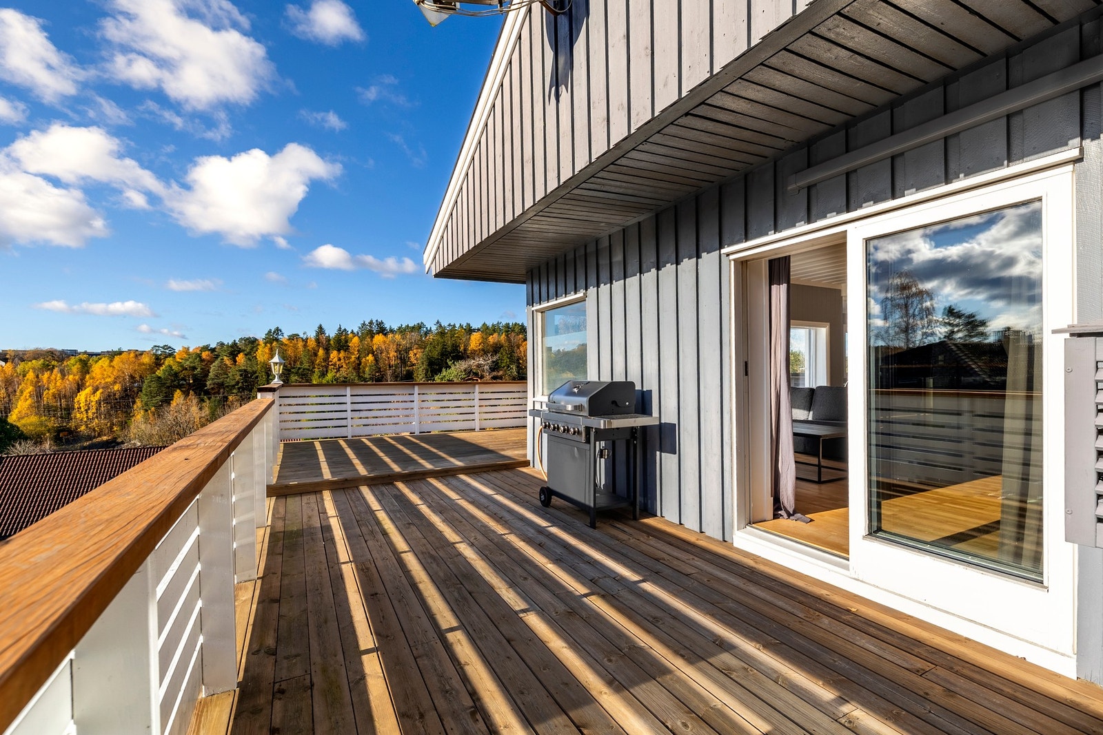 Syd og vestvendt terrasse Galleribilde