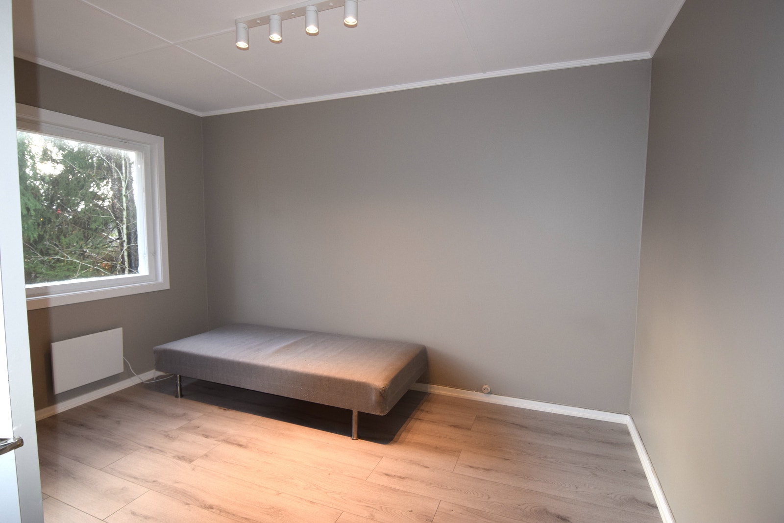 Alle soverom er innredet med senger og garderobeskap. Galleribilde