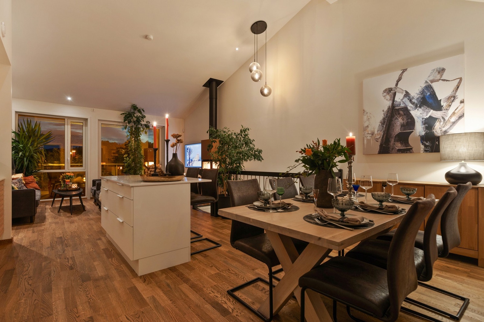 EIE eiendomsmegling ved Amrinder Singh har gleden av å presentere Skjetleinskogen 42. Foto: Aleksander Jacobsen. Galleribilde