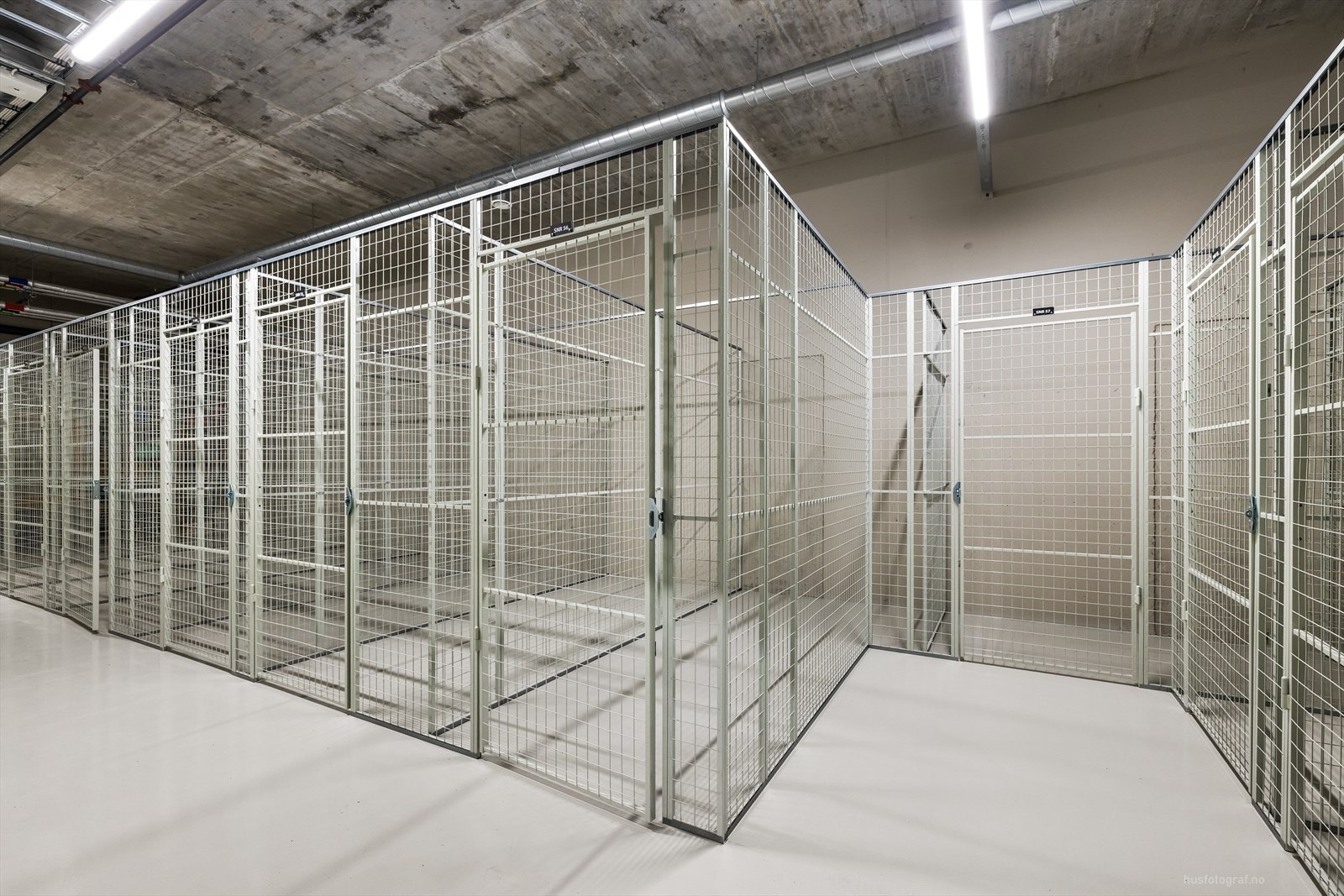 Det medfølger en bod i kjeller. Galleribilde