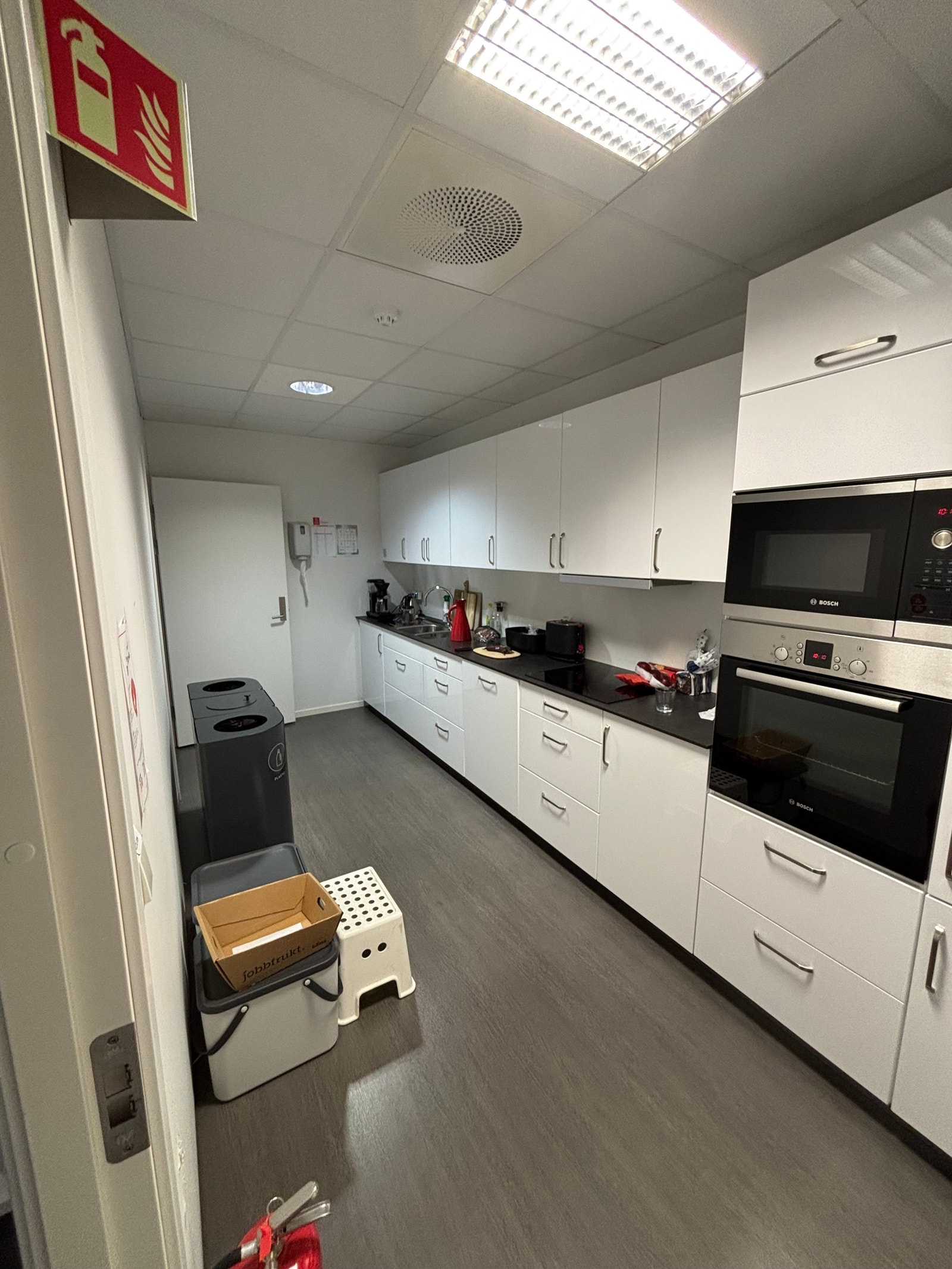 Kjøkken bak kantine Galleribilde