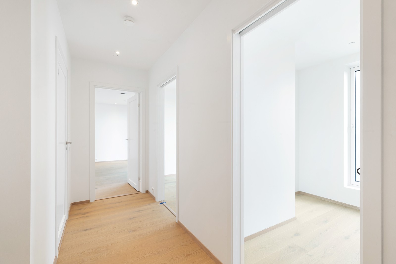 Gang sett mot soverom Galleribilde