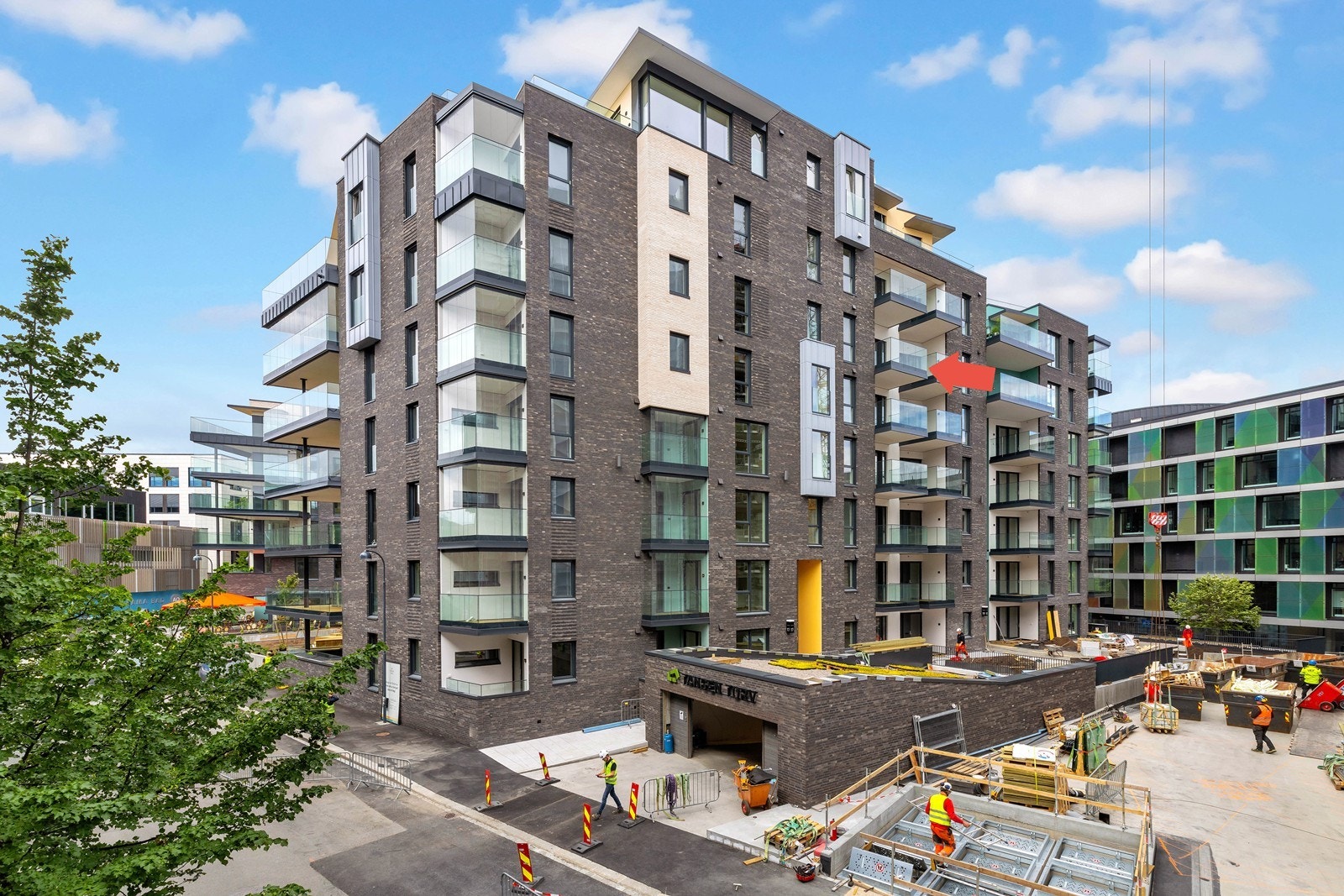 Eiendomsmegler Norge ved Henrik Lossius ønsker deg velkommen til Tangen 17! Galleribilde