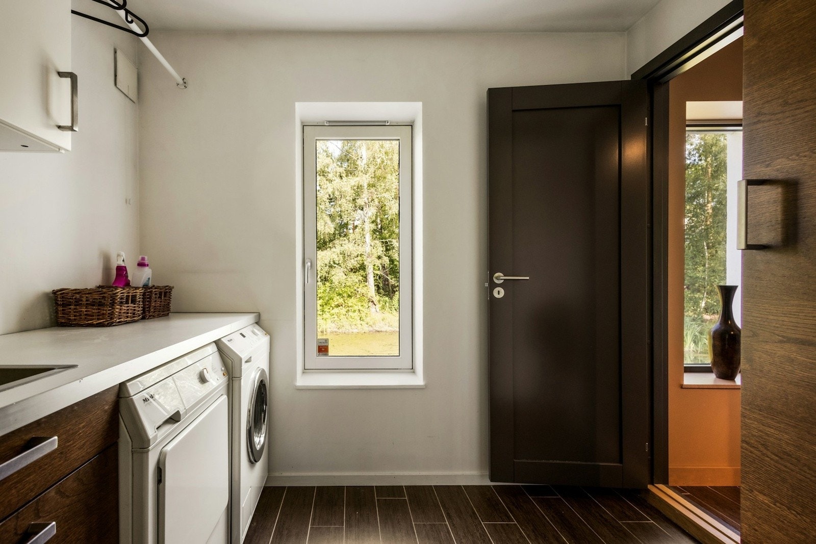 Eiendommen innehar eget vaskerom i 1. etasje