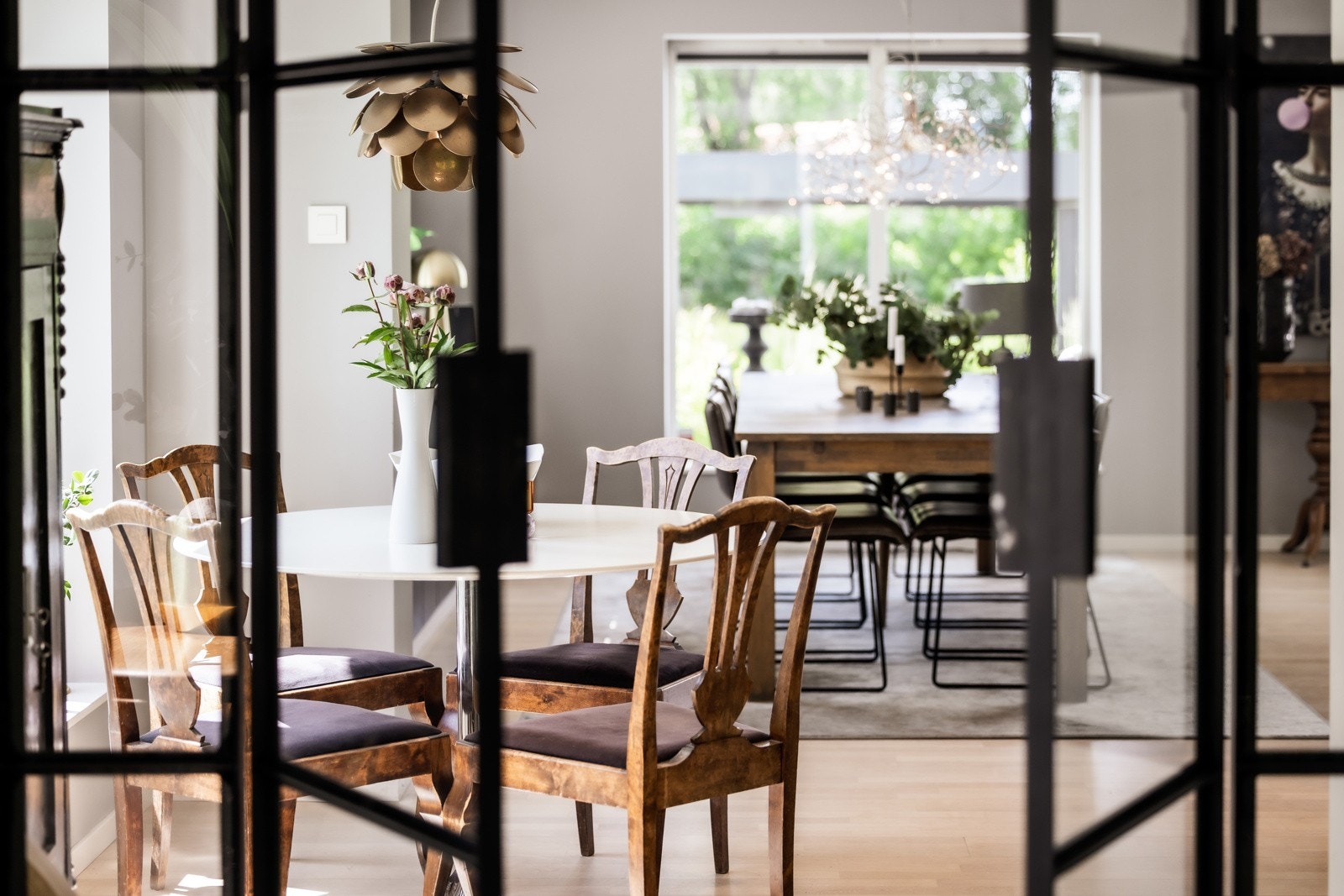 Detaljbilde sett fra TV-stue. Her kan man se hvordan de ulike rommene er tilknytter hverandre