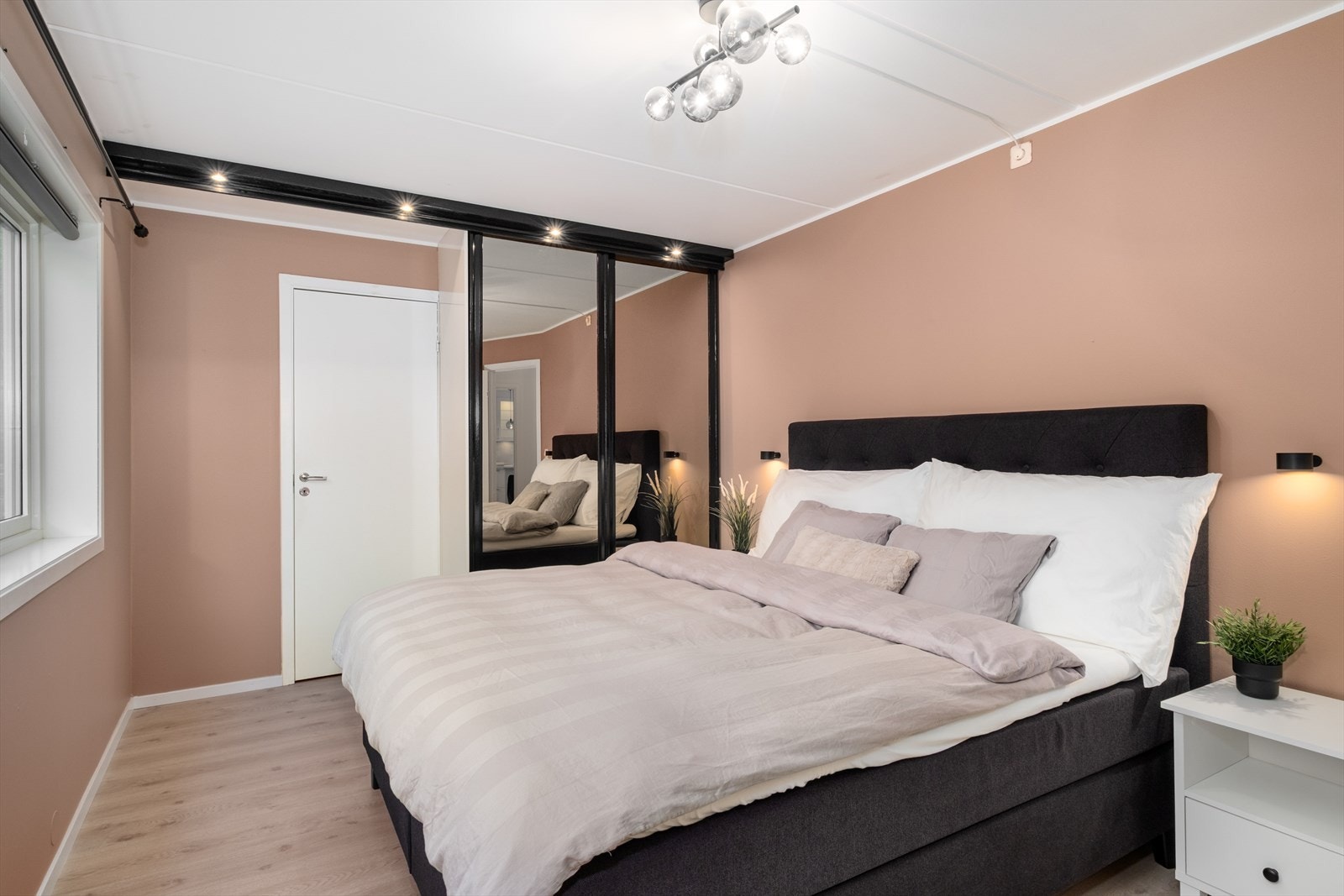 - Hovedsoverommet måler hele 13,9m² - Galleribilde