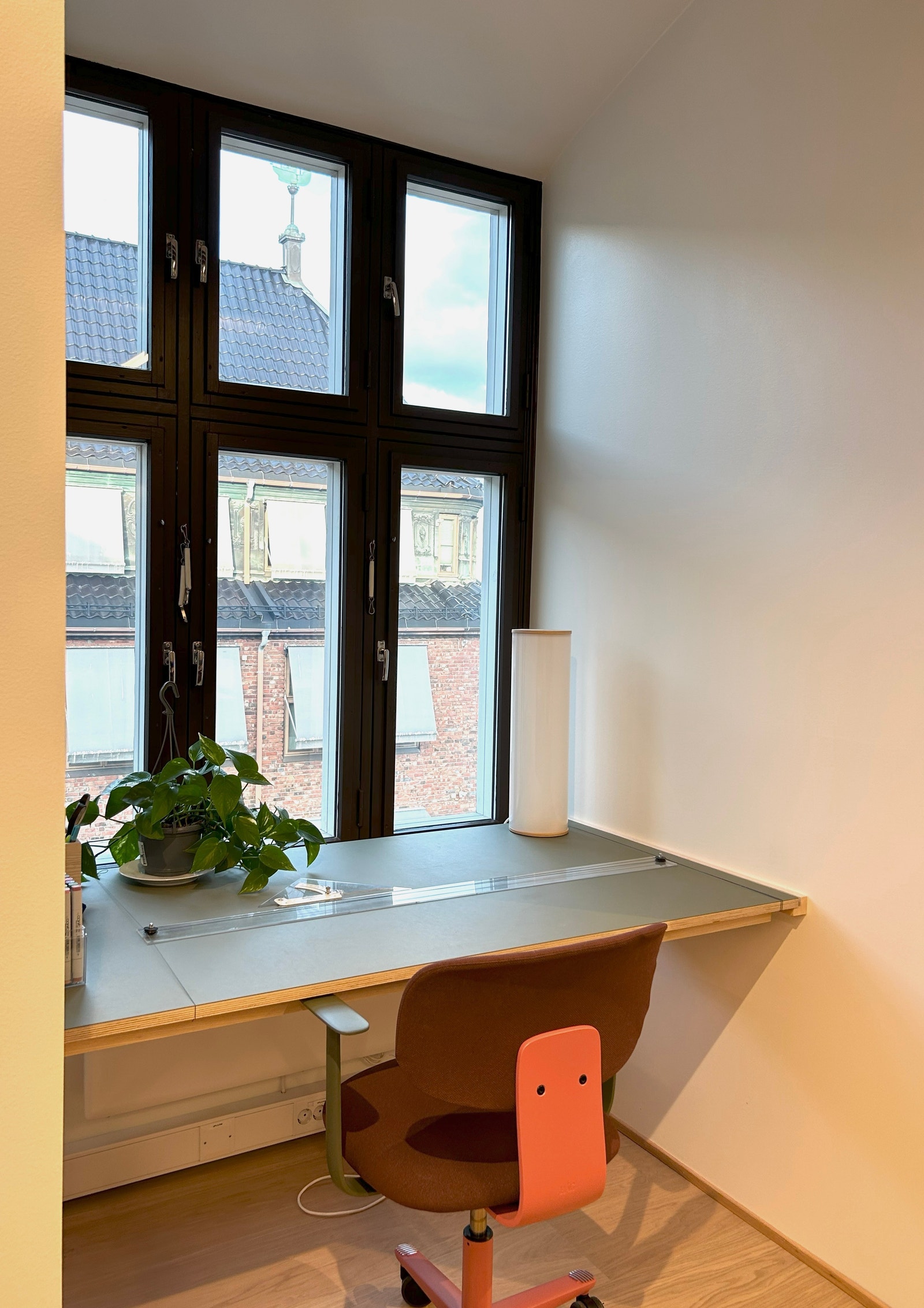 En av flere sittenisjer i kontorfellesskapet Galleribilde