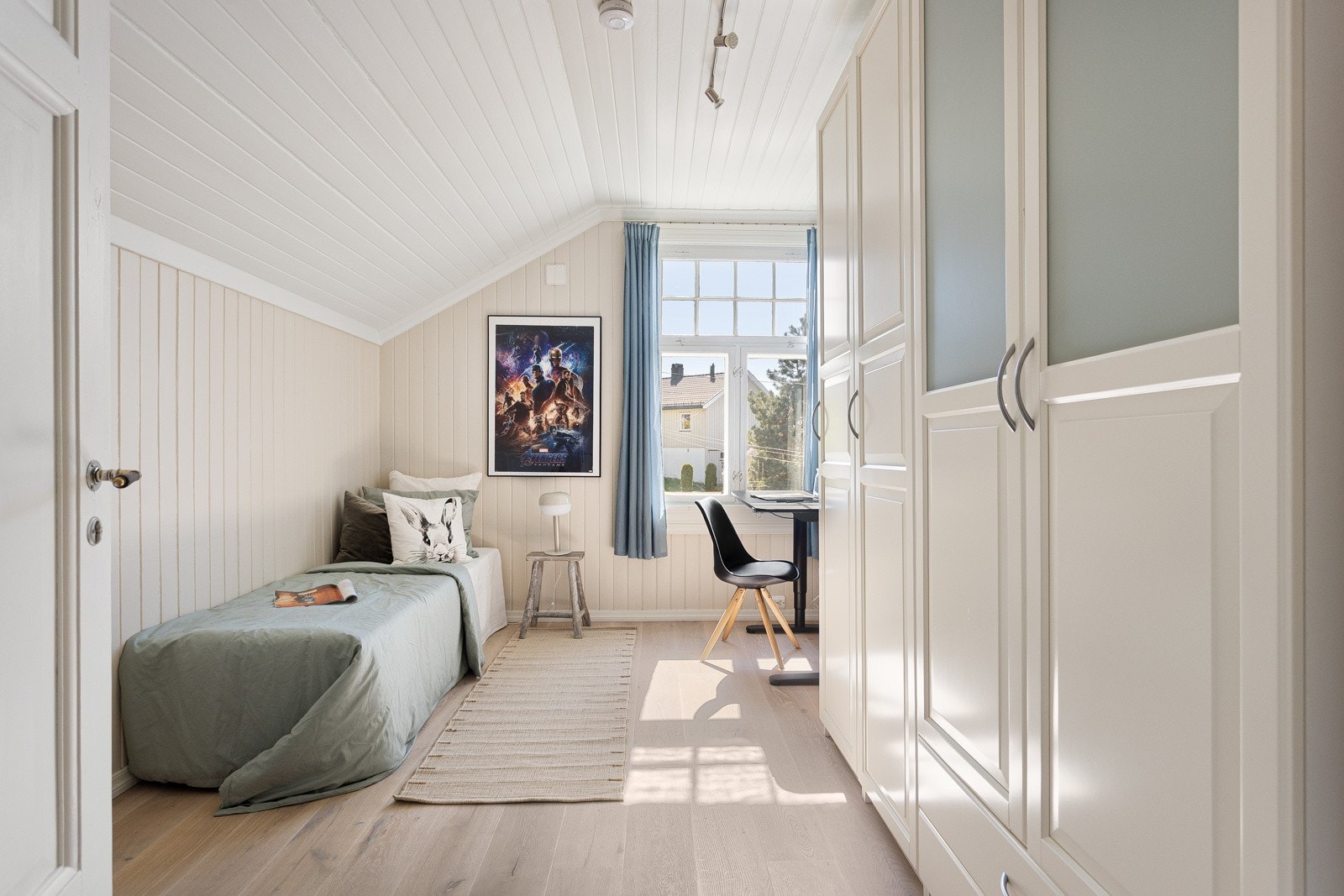 Soverom 2: Dette rommet ble pusset opp i 2019 og har fått nye overflater Galleribilde