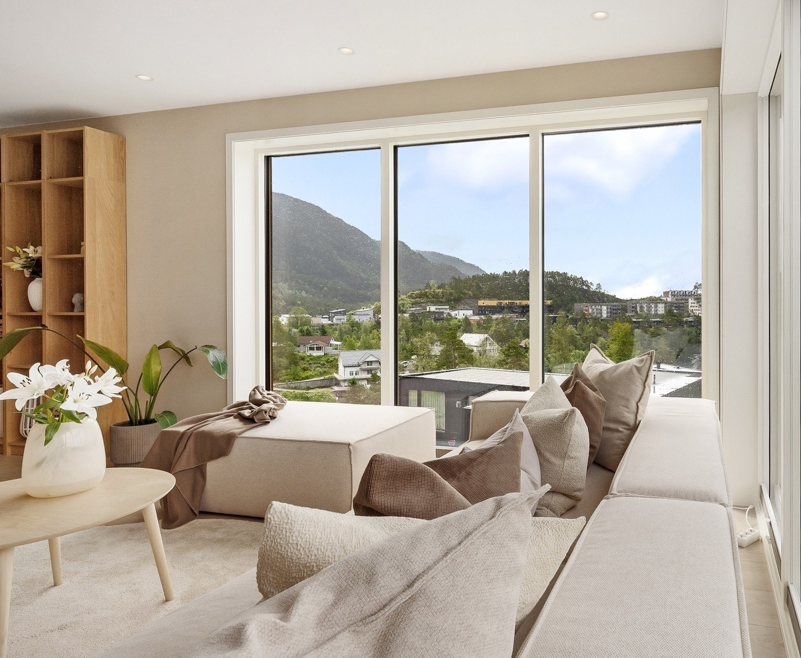 Fin utsikt sørover mot Linken, Borgafjellet og Storestraumen Galleribilde