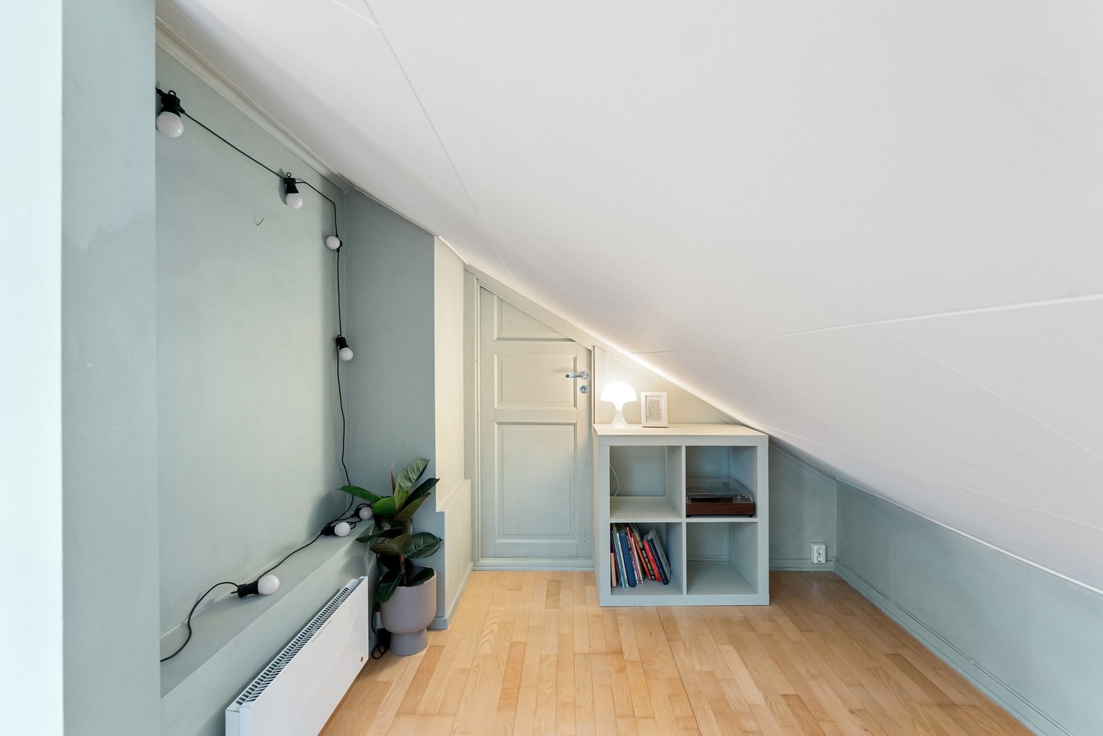 Den innvendige boden sørger for gode oppbevaringsmuligheter. Galleribilde